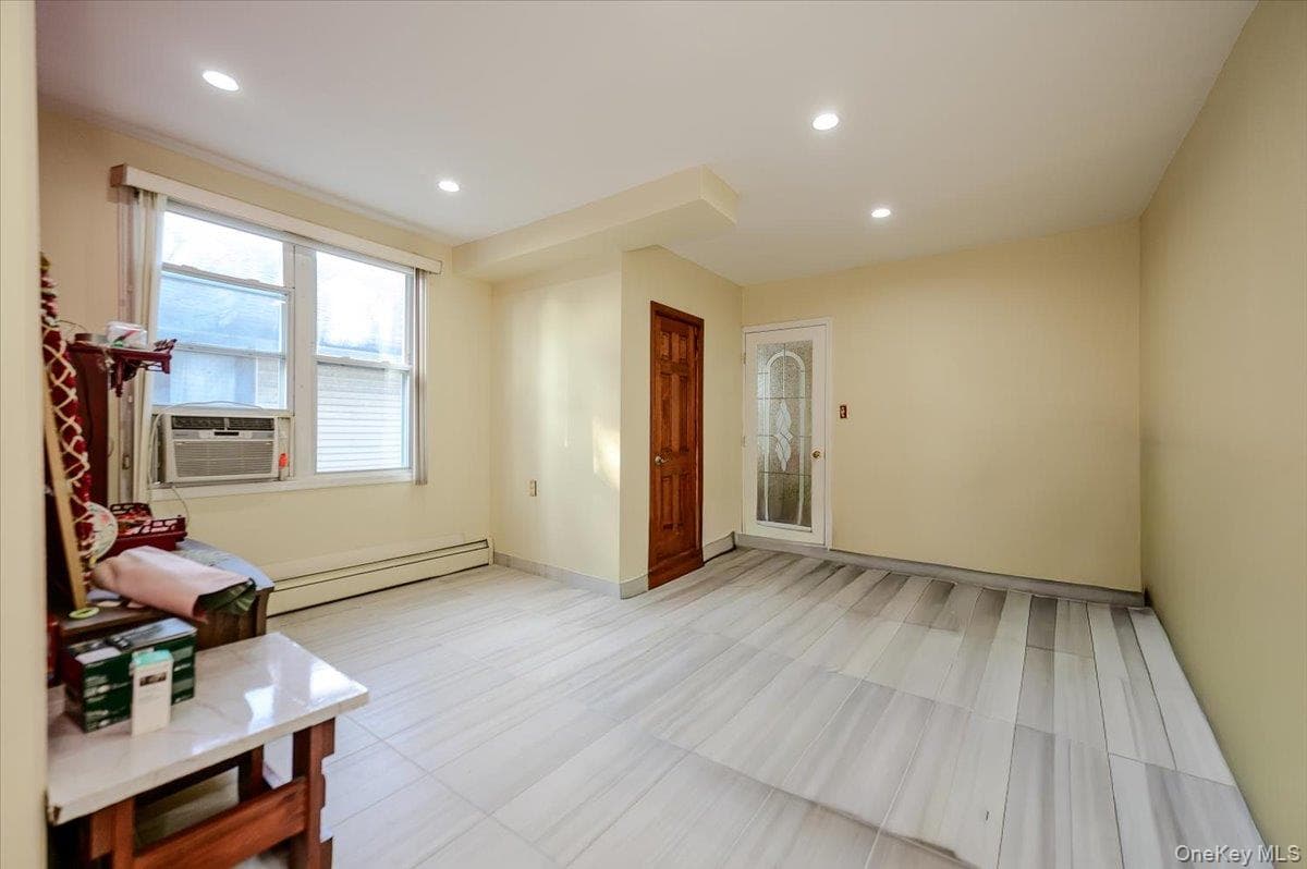950 Edison Avenue thumbnail 4
