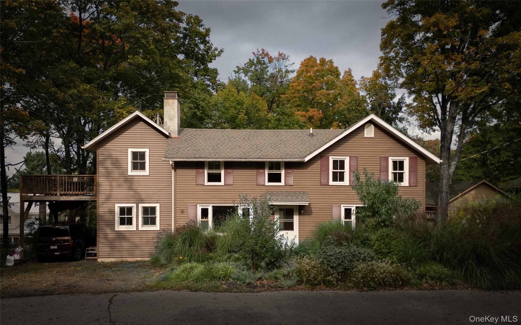 19 Russell Avenue thumbnail 3