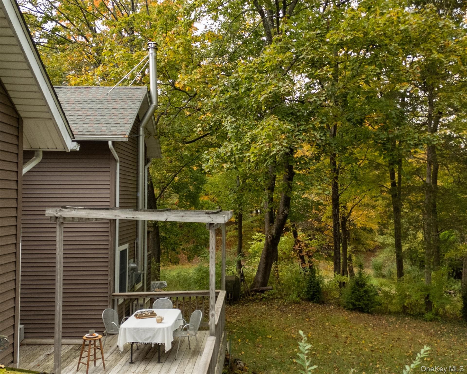 19 Russell Avenue thumbnail 24