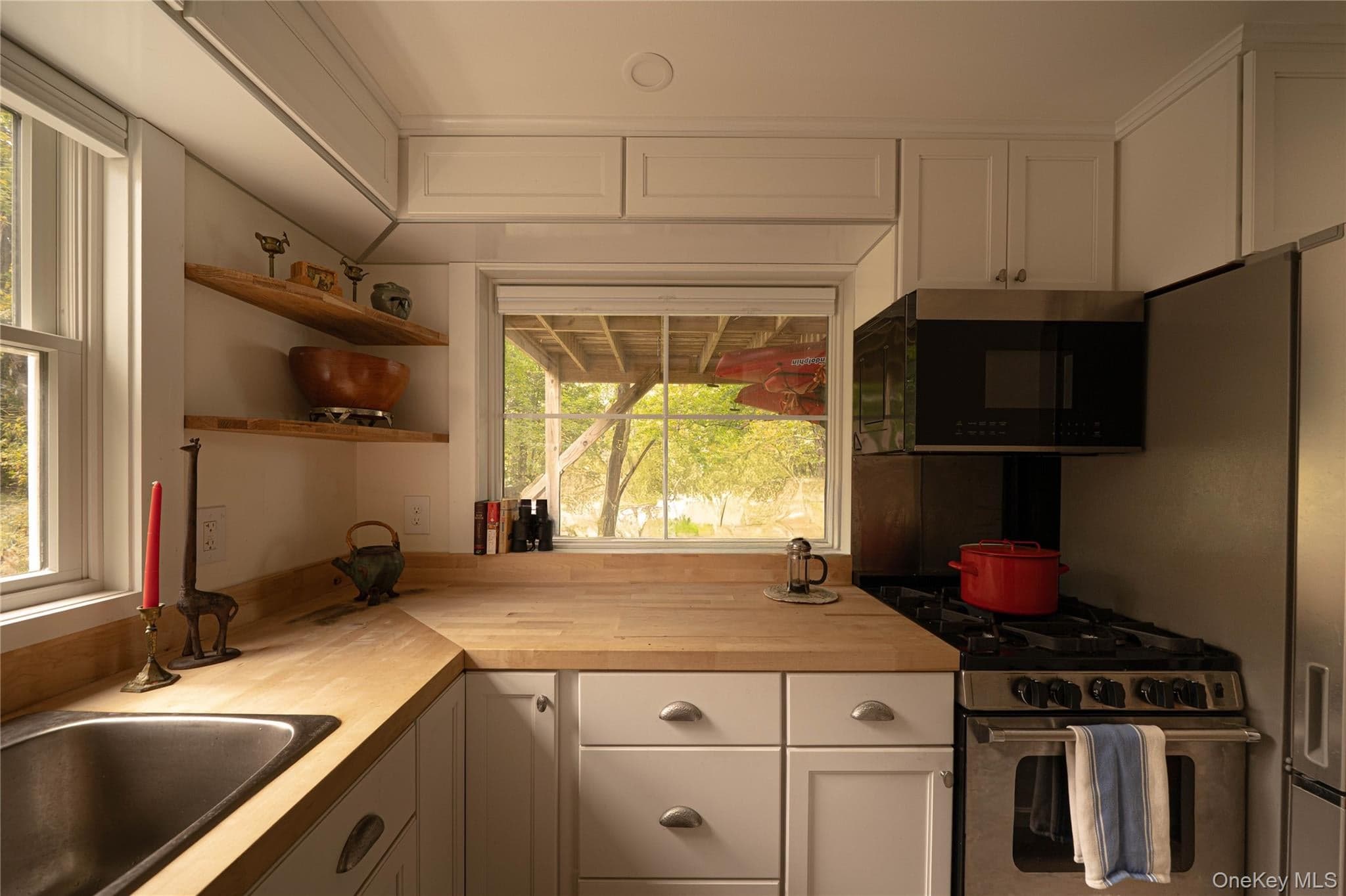 19 Russell Avenue thumbnail 22