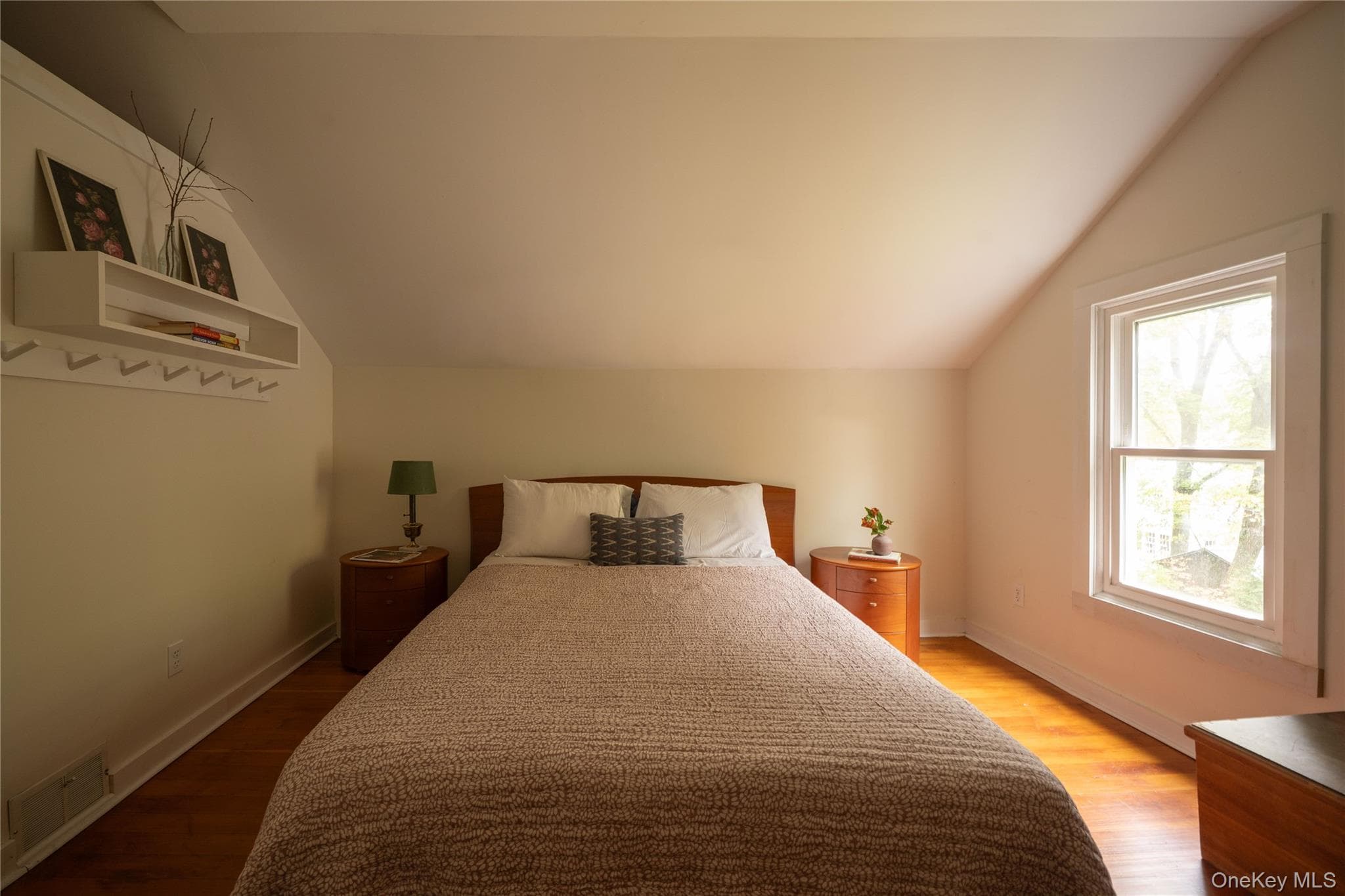 19 Russell Avenue thumbnail 11