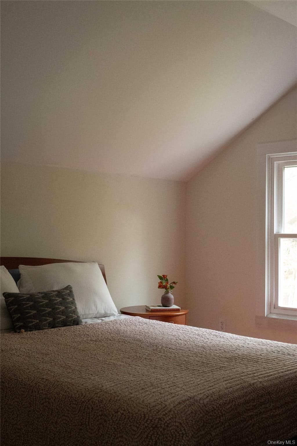 19 Russell Avenue thumbnail 12