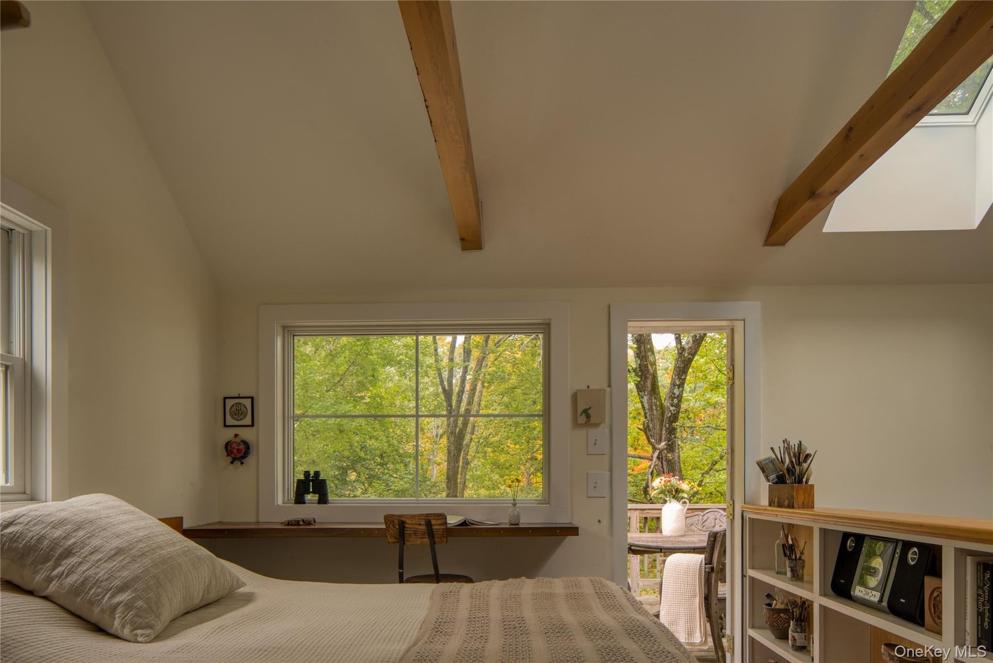 19 Russell Avenue thumbnail 17