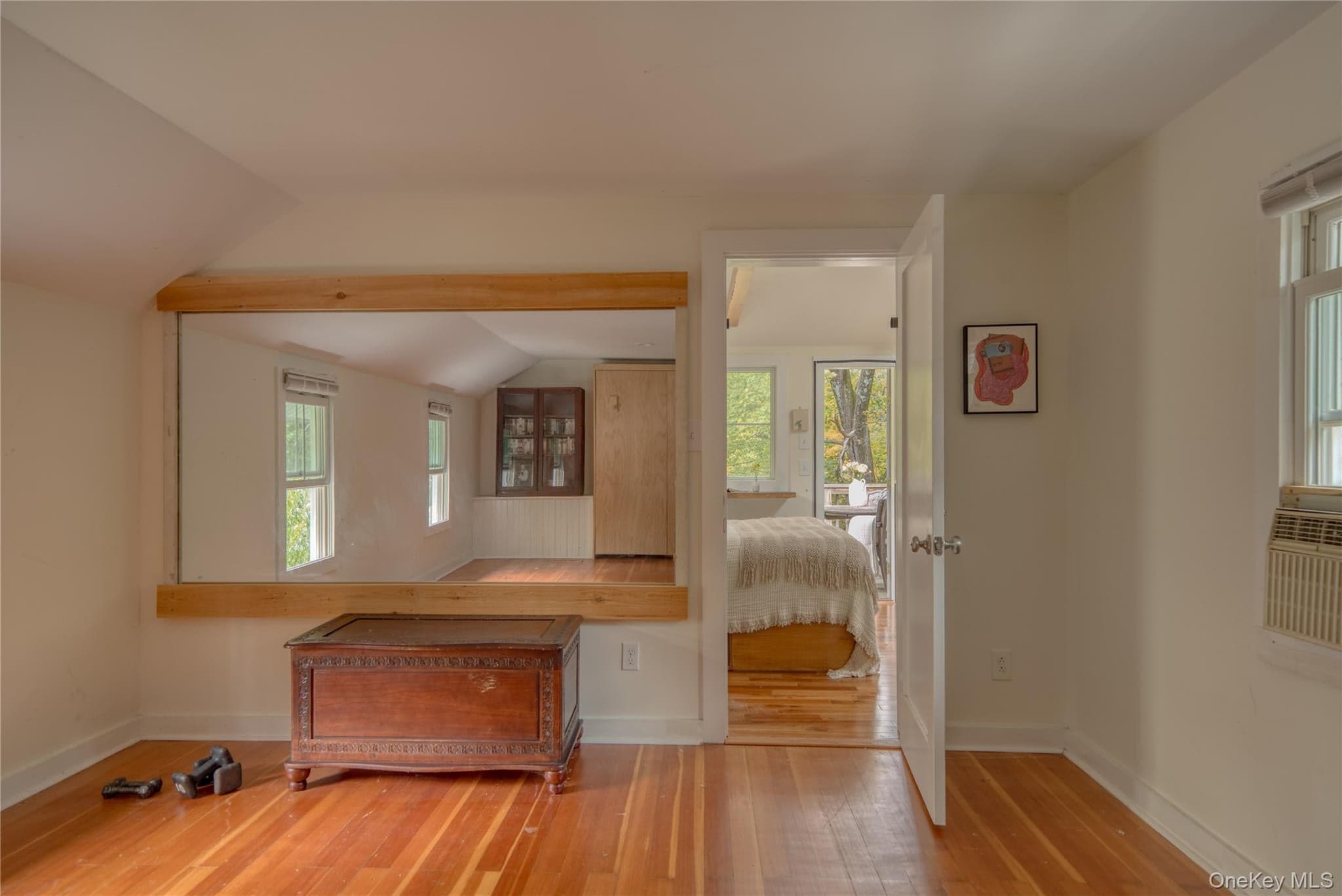 19 Russell Avenue thumbnail 16