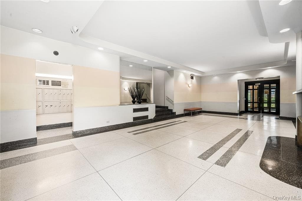 3015 Riverdale Avenue Unit: 5F thumbnail 6