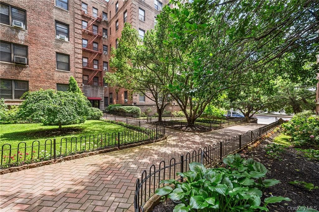3015 Riverdale Avenue Unit: 5F thumbnail 3