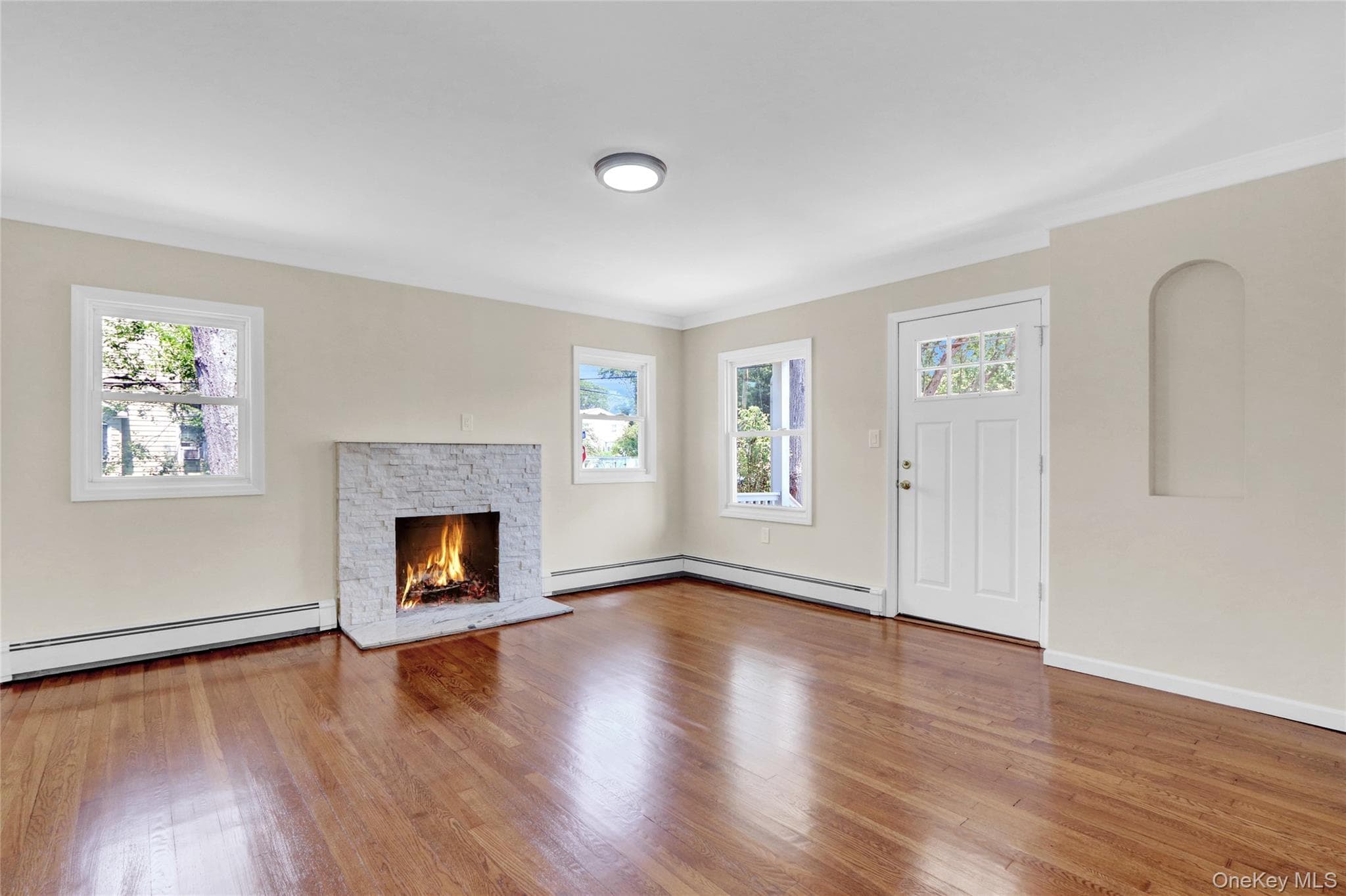 20 Whitman Avenue thumbnail 3