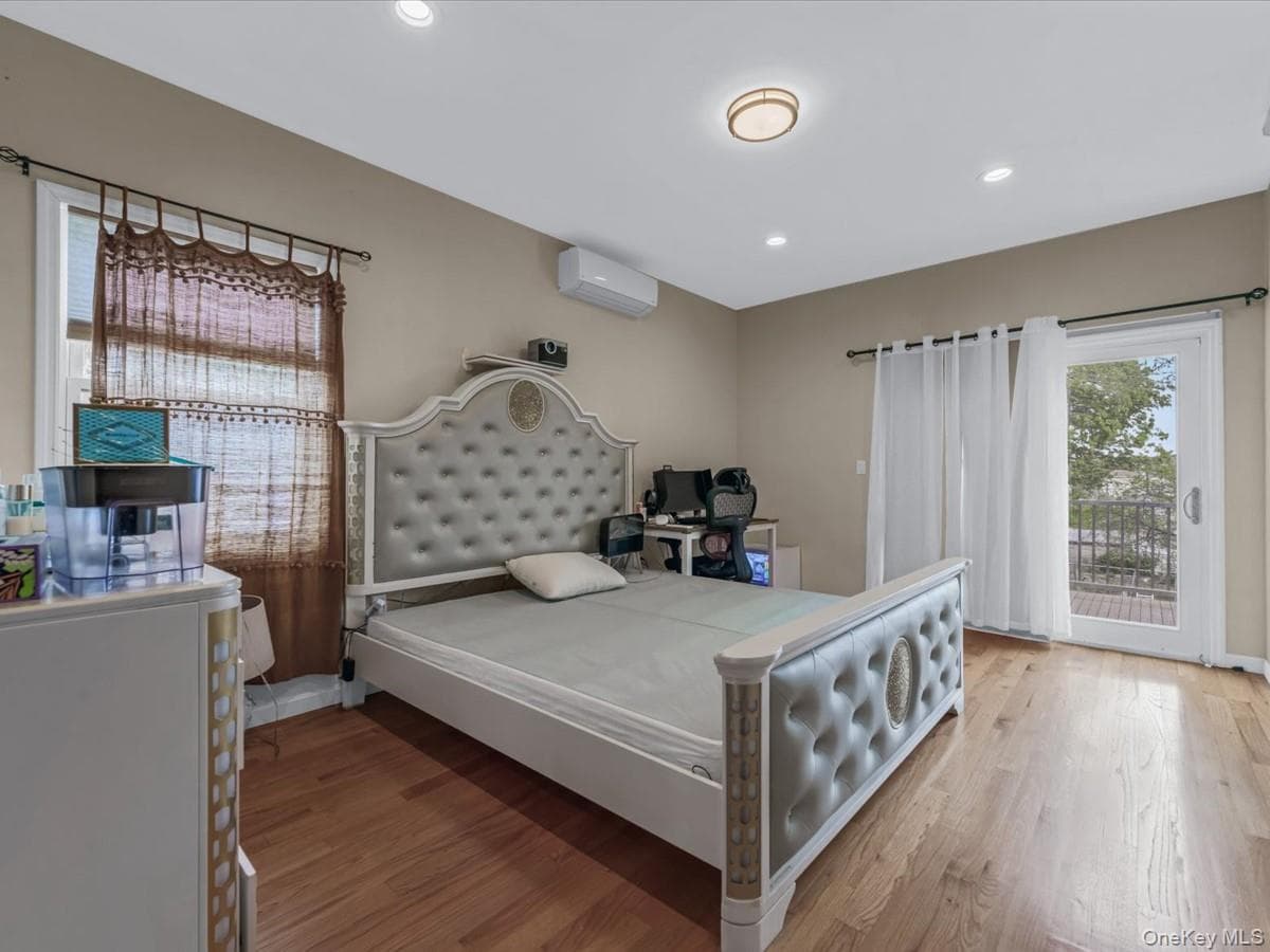 252-15 82nd Avenue thumbnail 12