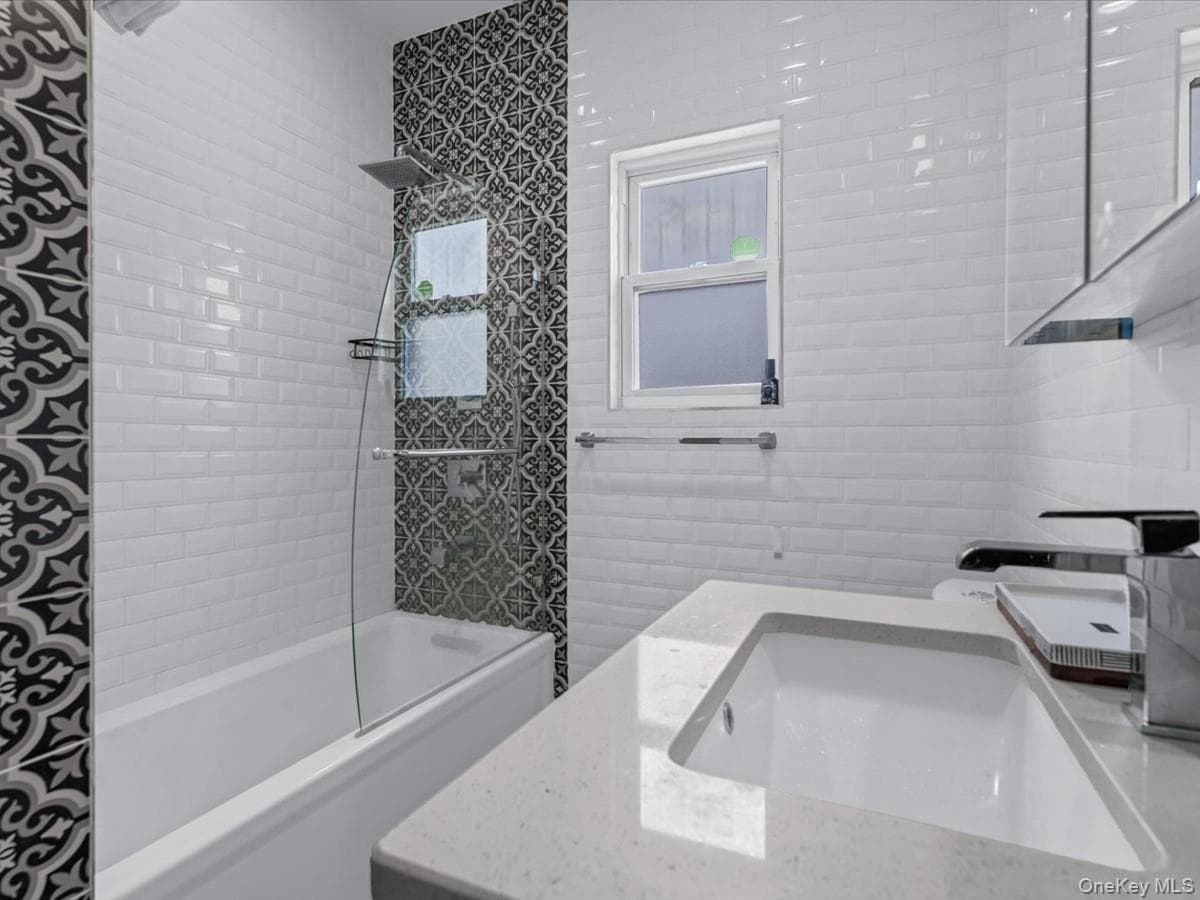 252-15 82nd Avenue thumbnail 13
