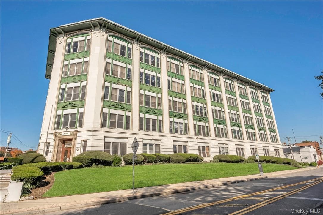 1 Landmark Square Unit: 413 thumbnail 28