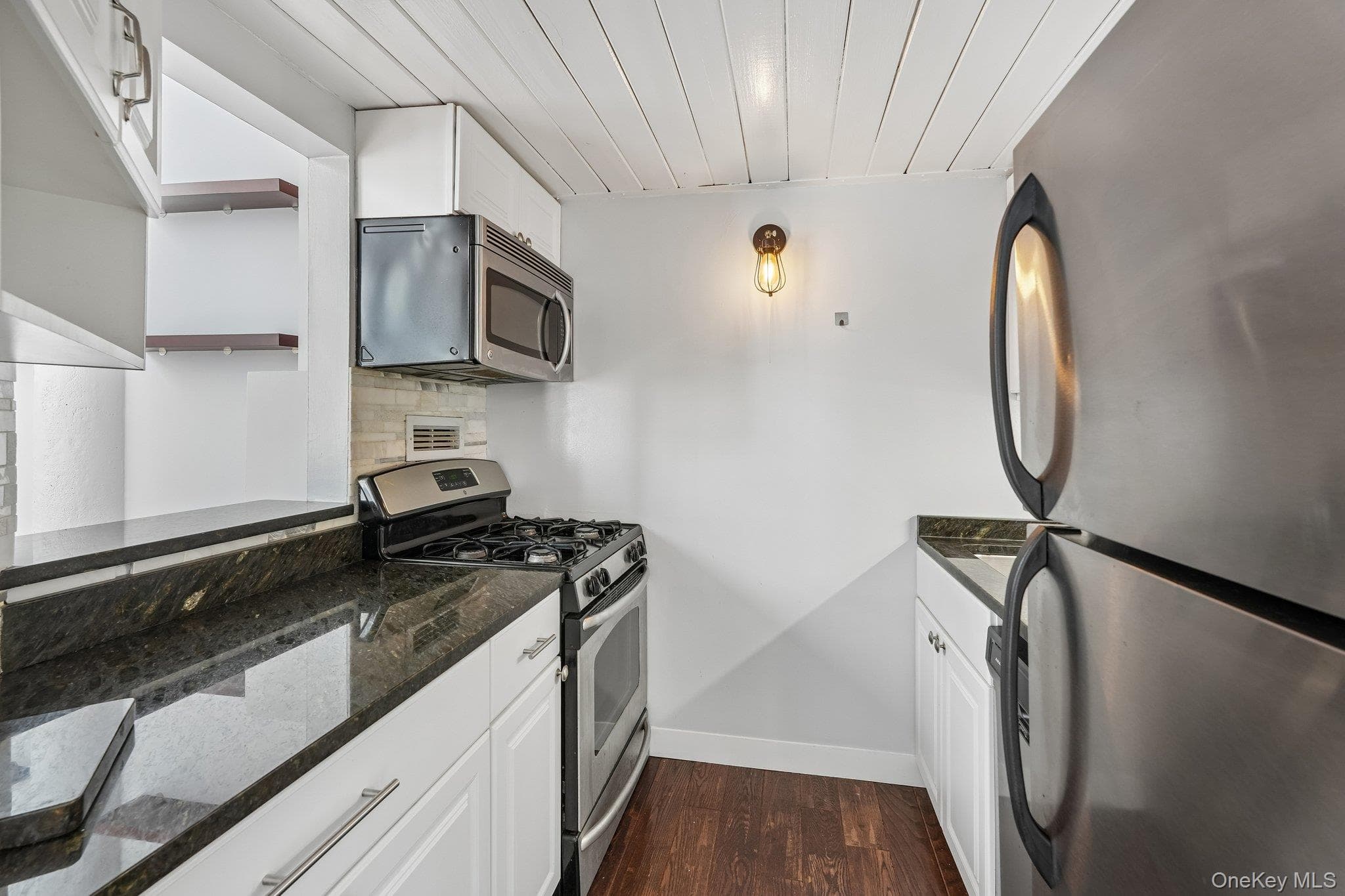 1 Landmark Square Unit: 413 thumbnail 16