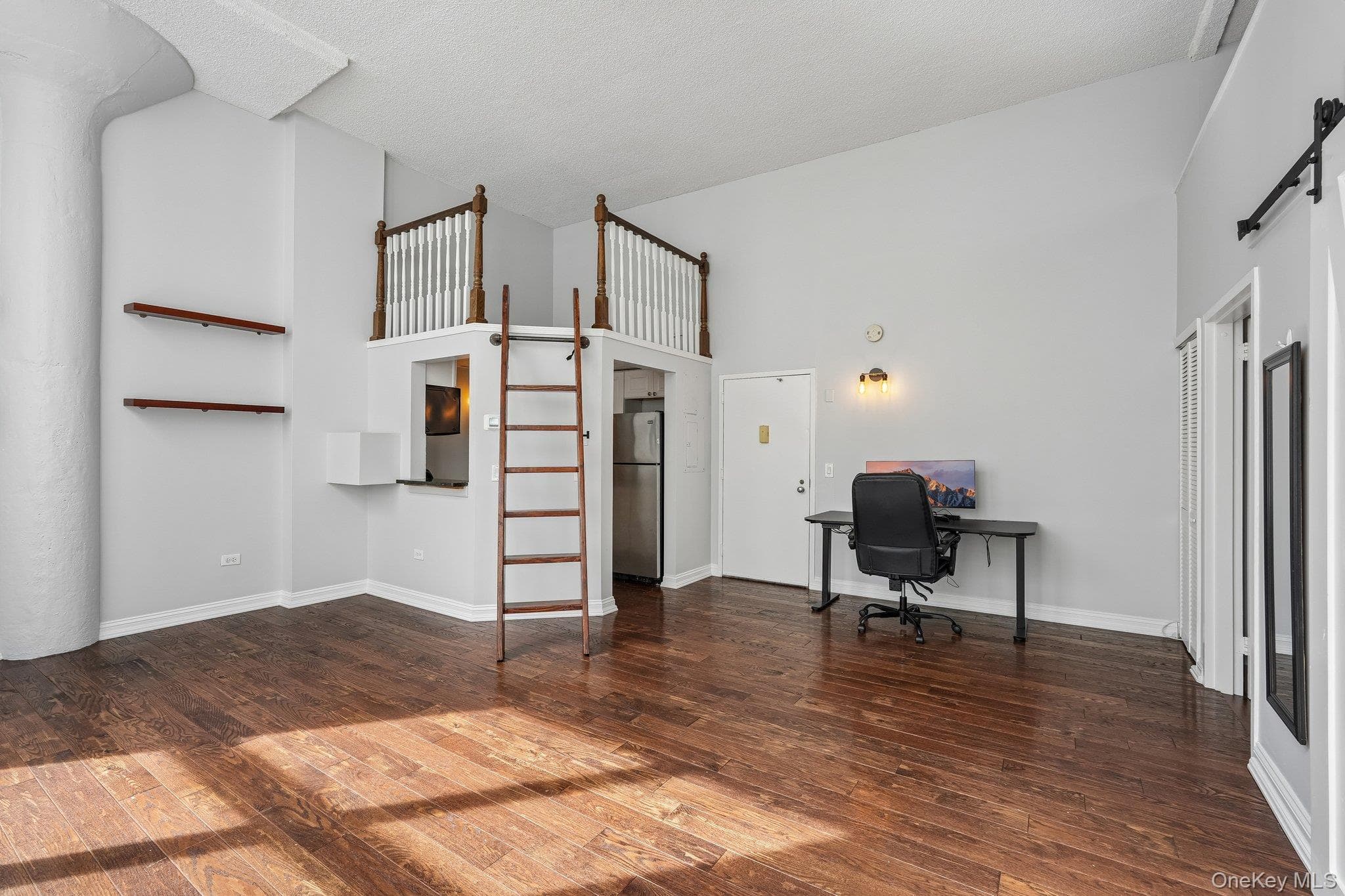 1 Landmark Square Unit: 413 thumbnail 2