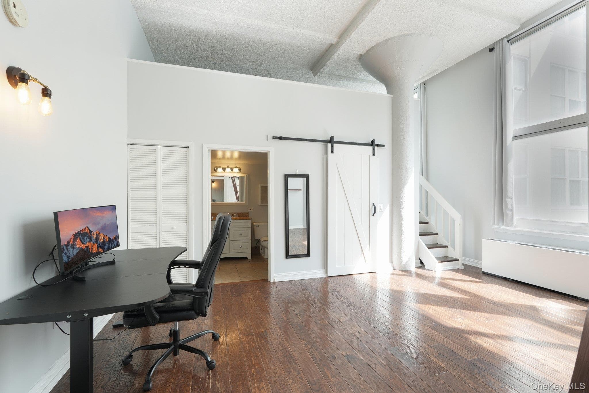 1 Landmark Square Unit: 413 thumbnail 4