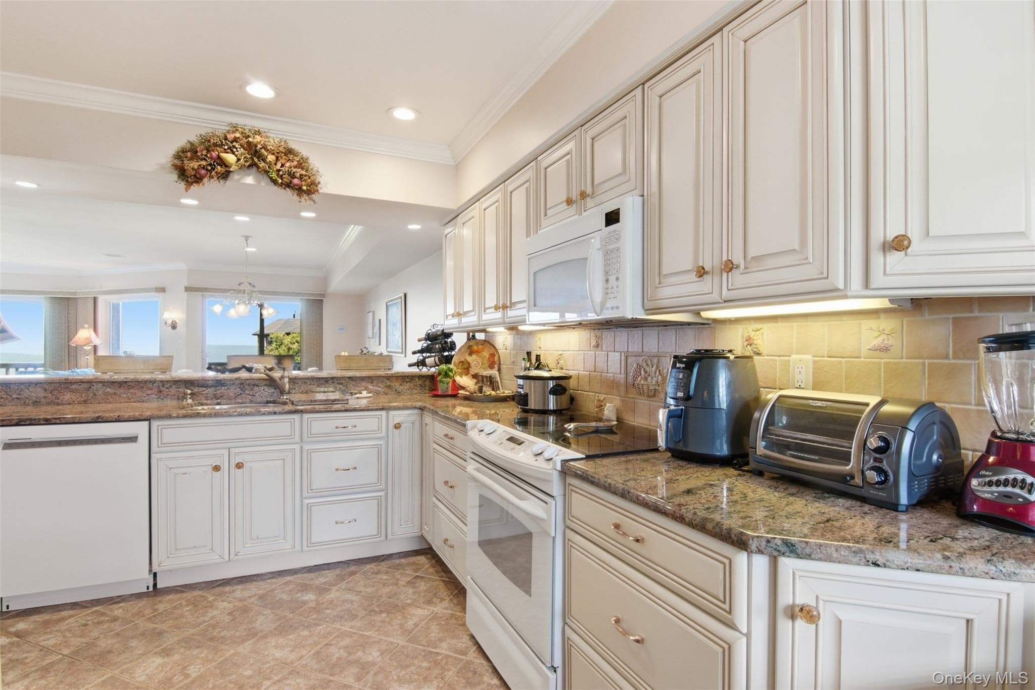 605 Fox Hill Drive thumbnail 21