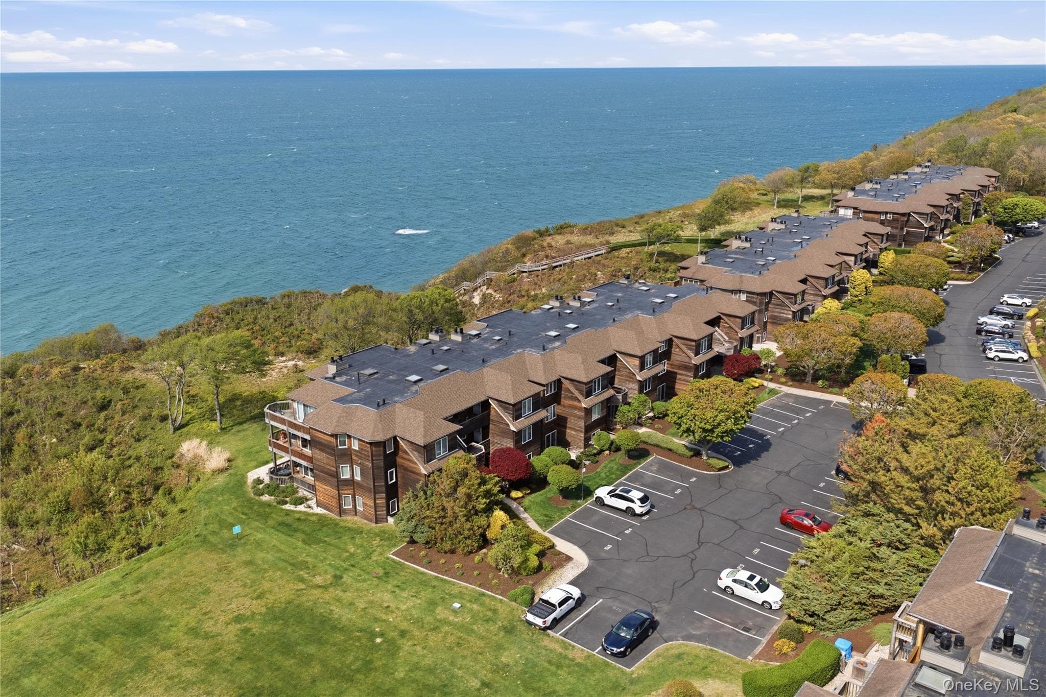 605 Fox Hill Drive thumbnail 35