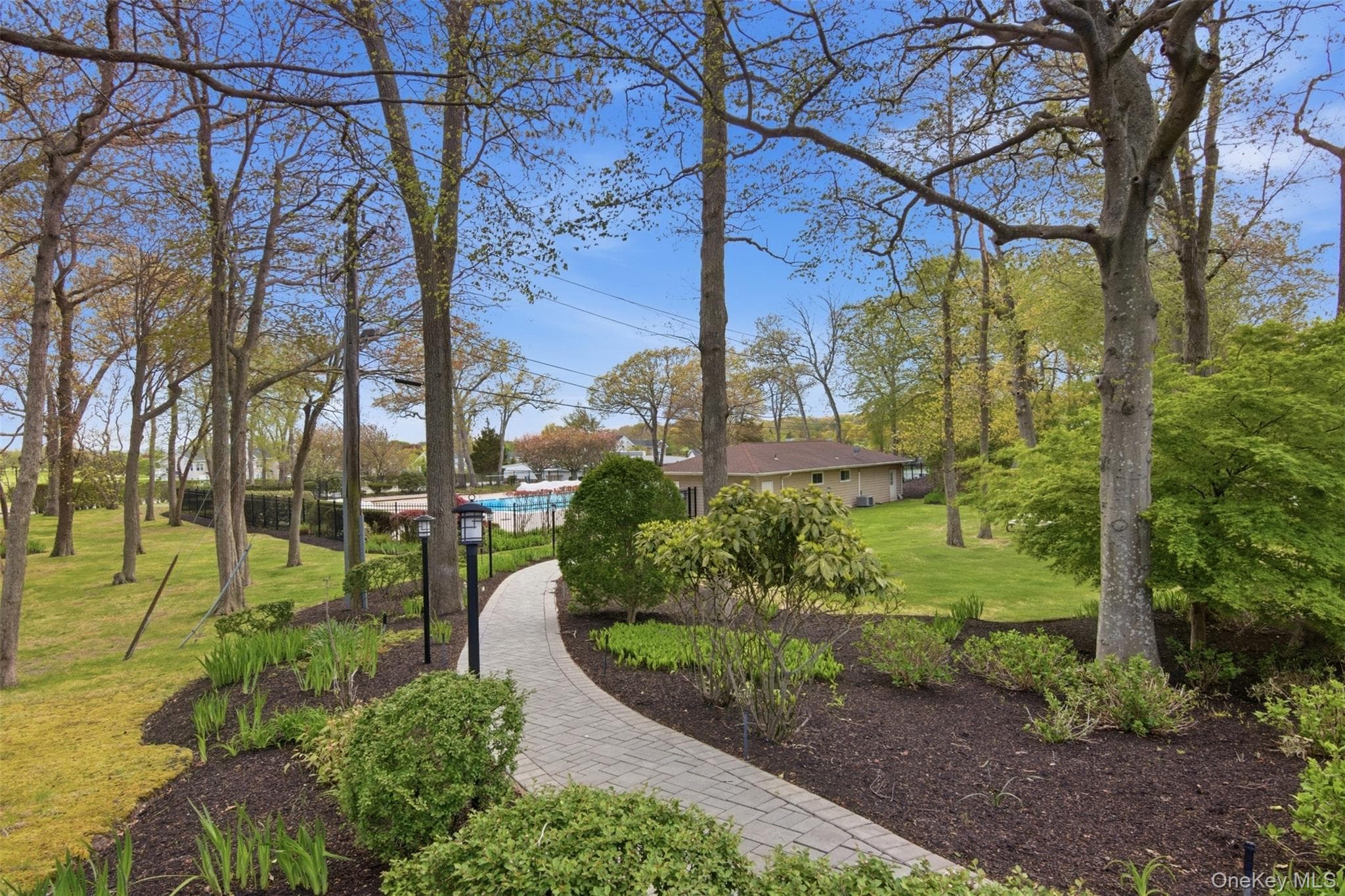 605 Fox Hill Drive thumbnail 28
