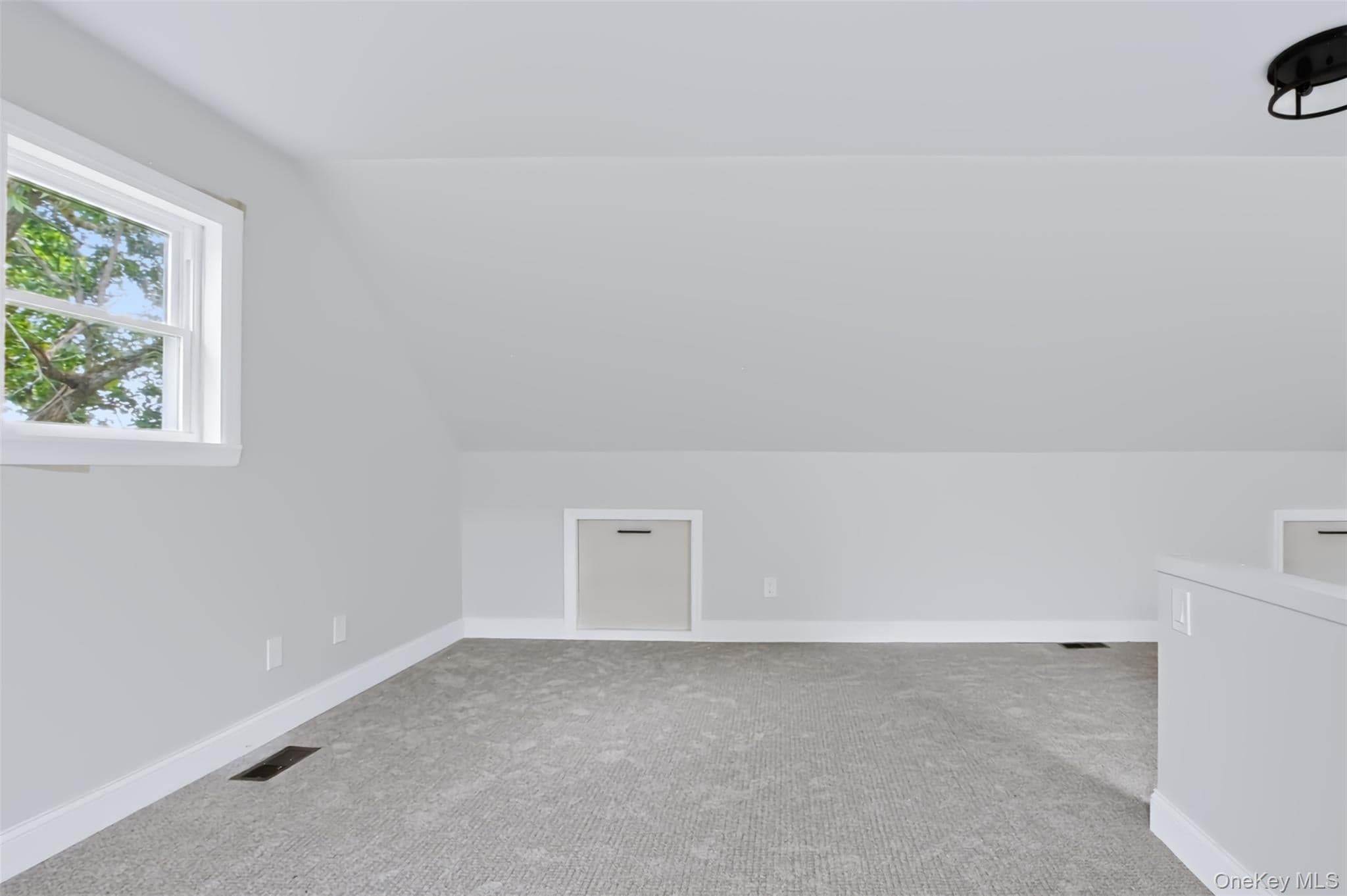 105 White Street thumbnail 22