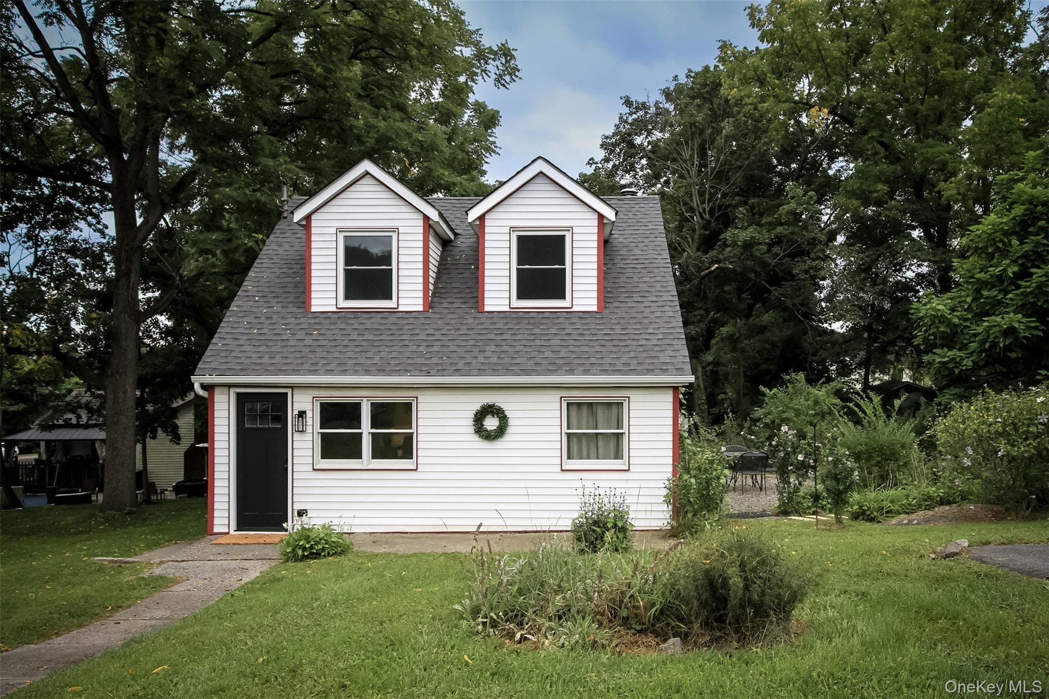 105 White Street thumbnail 2