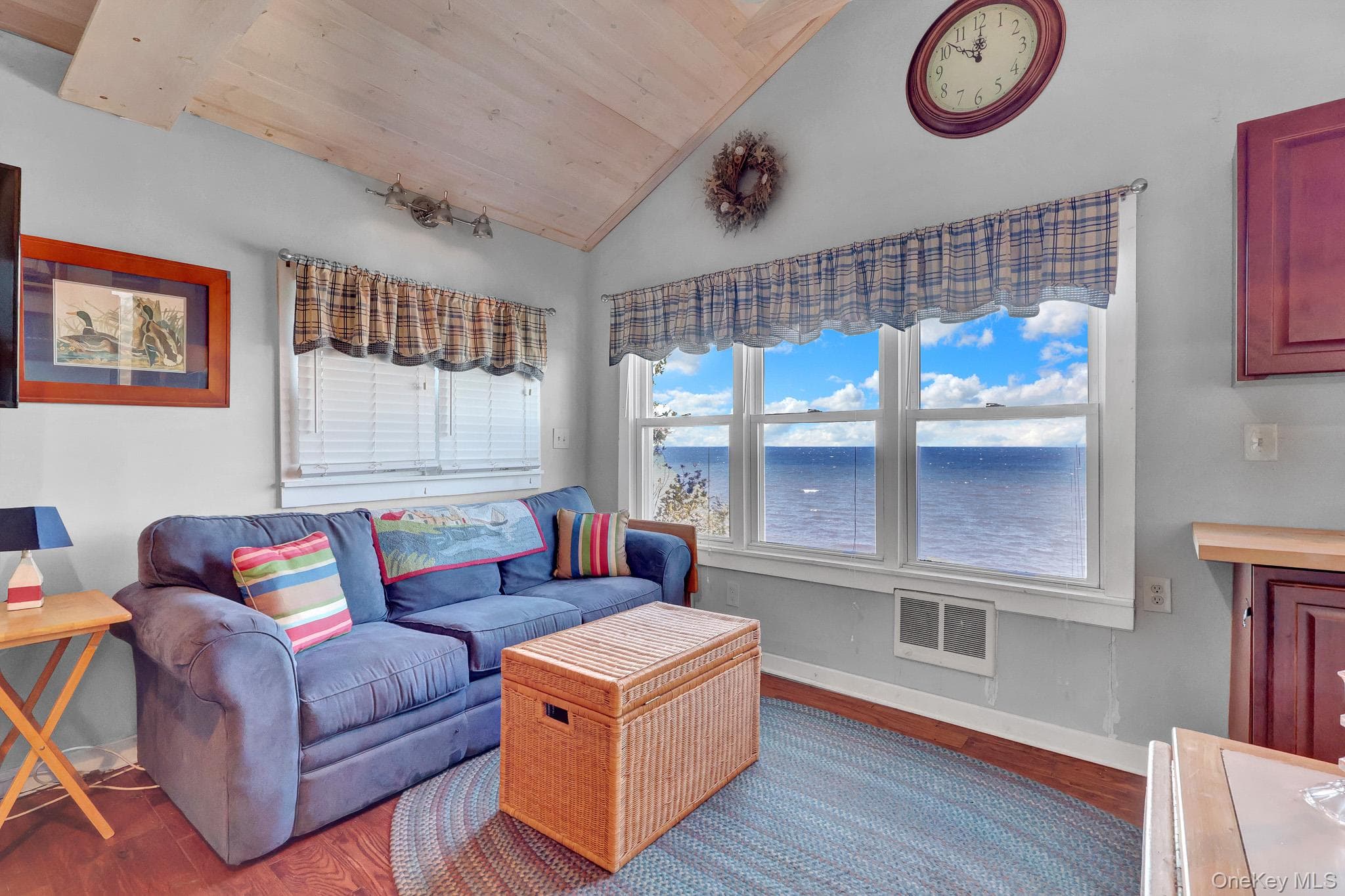 36 Beach Hill Drive thumbnail 9