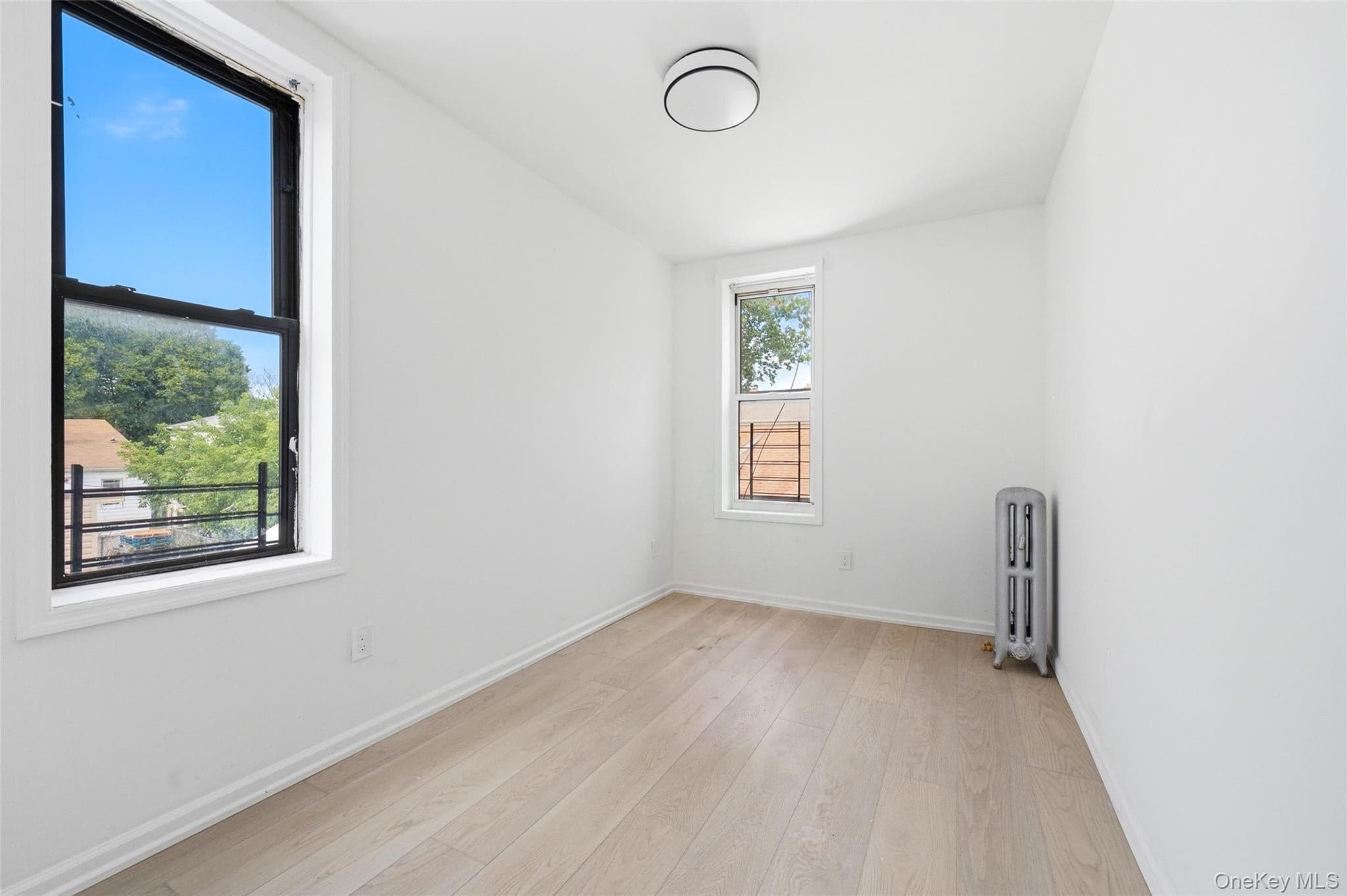 121-19 Sutphin Boulevard thumbnail 23