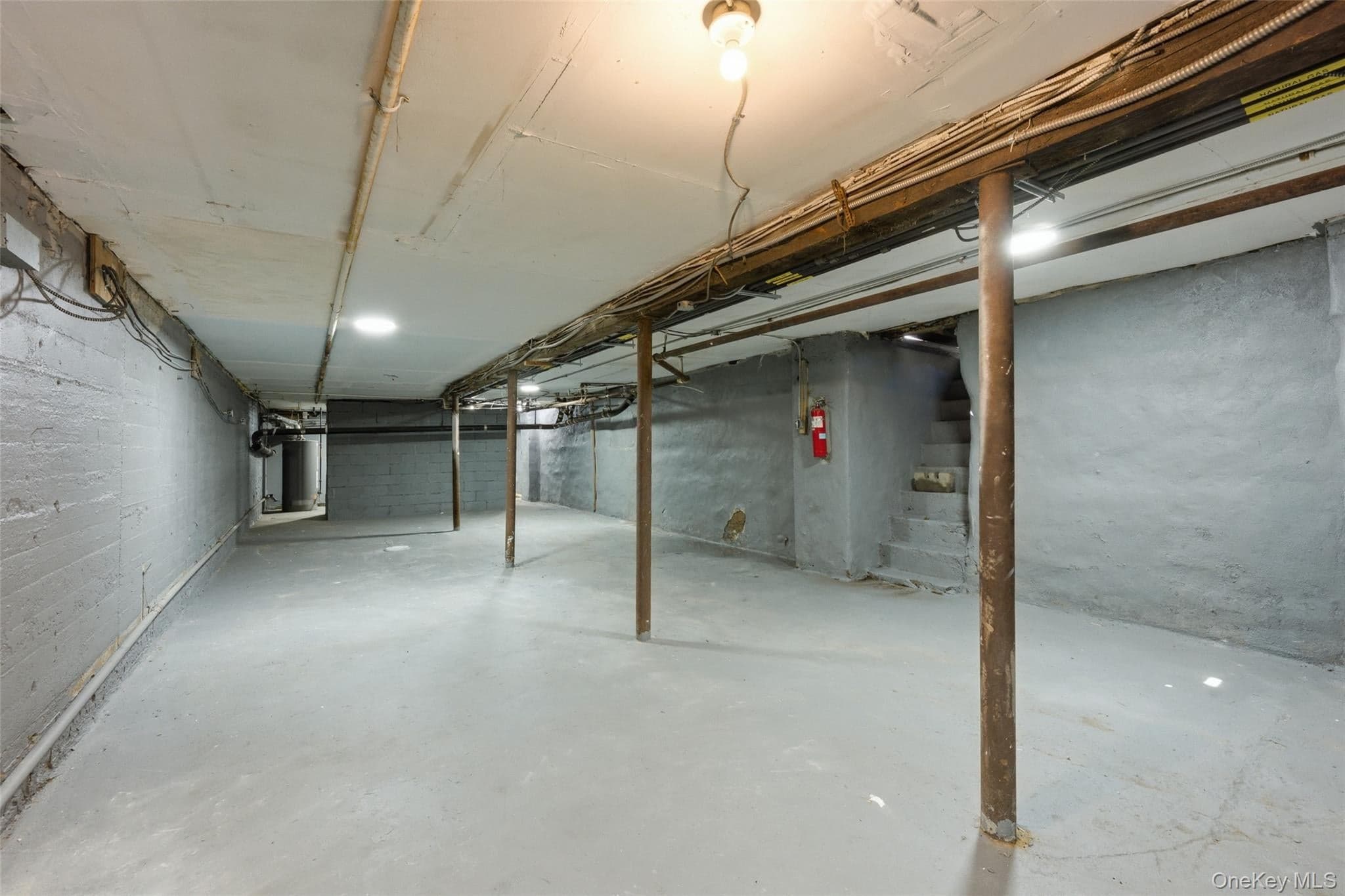 121-19 Sutphin Boulevard thumbnail 38