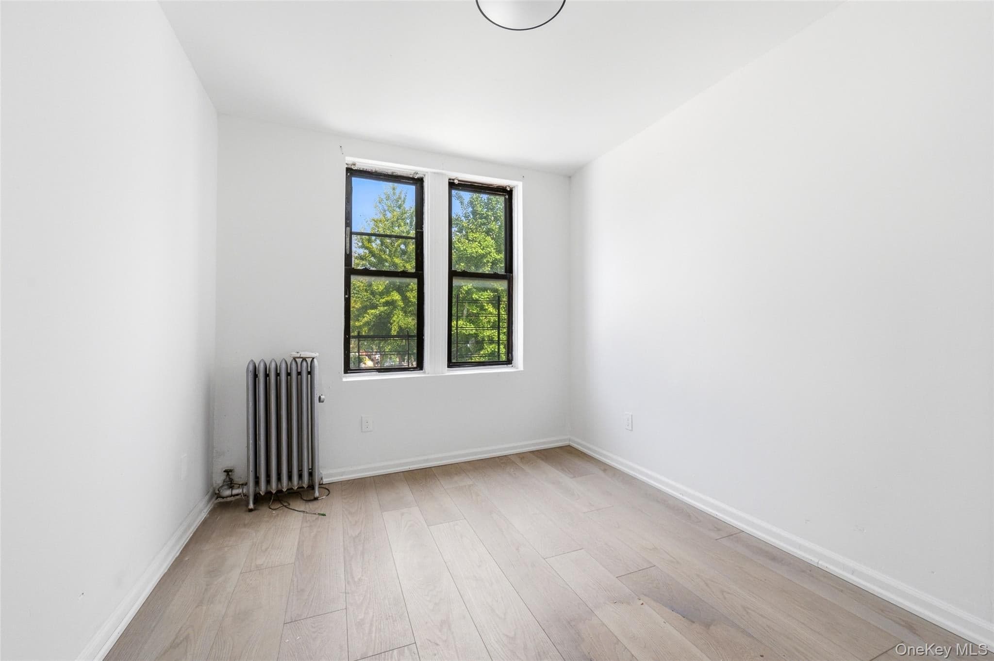 121-19 Sutphin Boulevard thumbnail 24