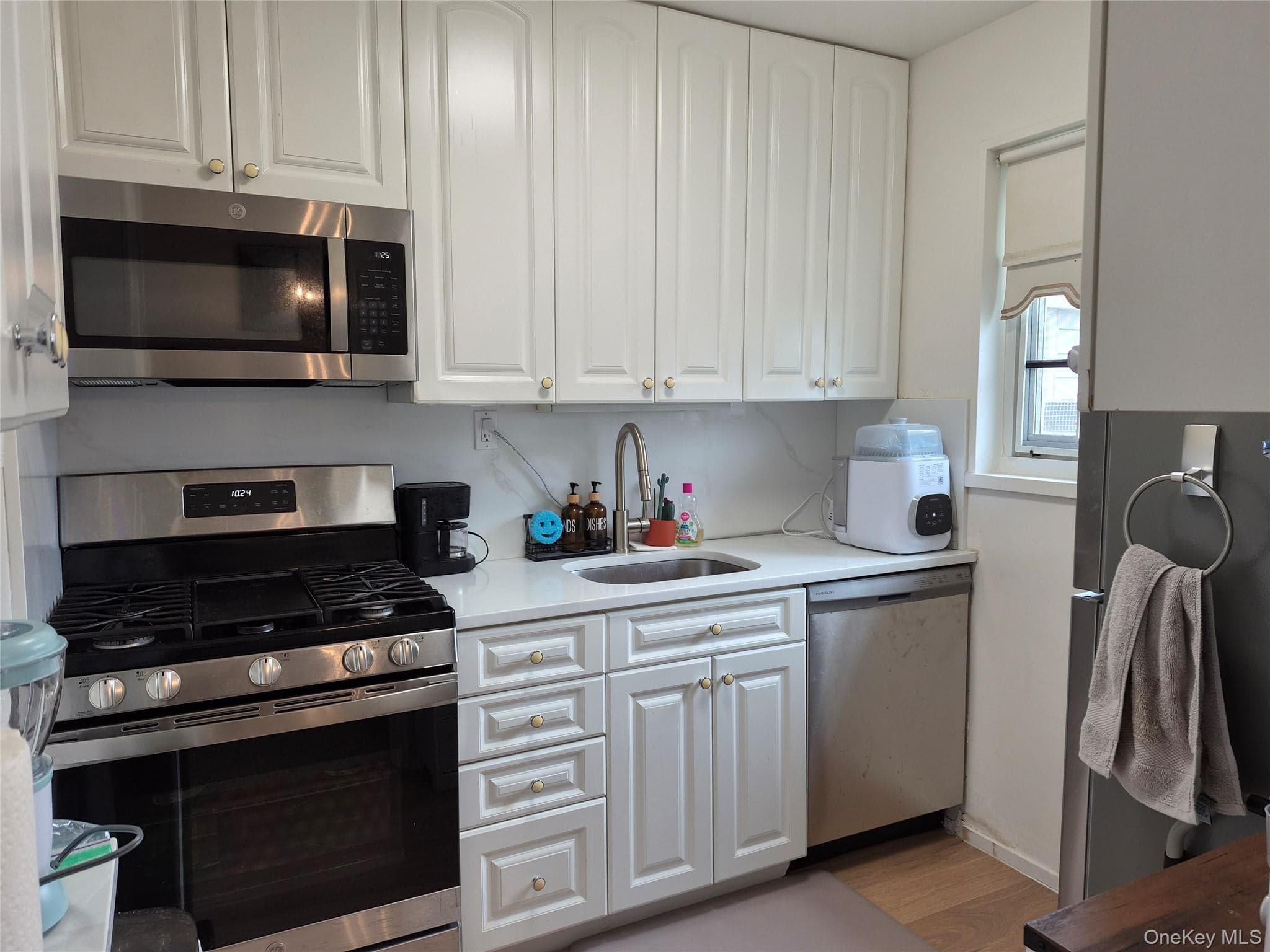 227-08 Hillside Avenue Unit: Upper thumbnail 25