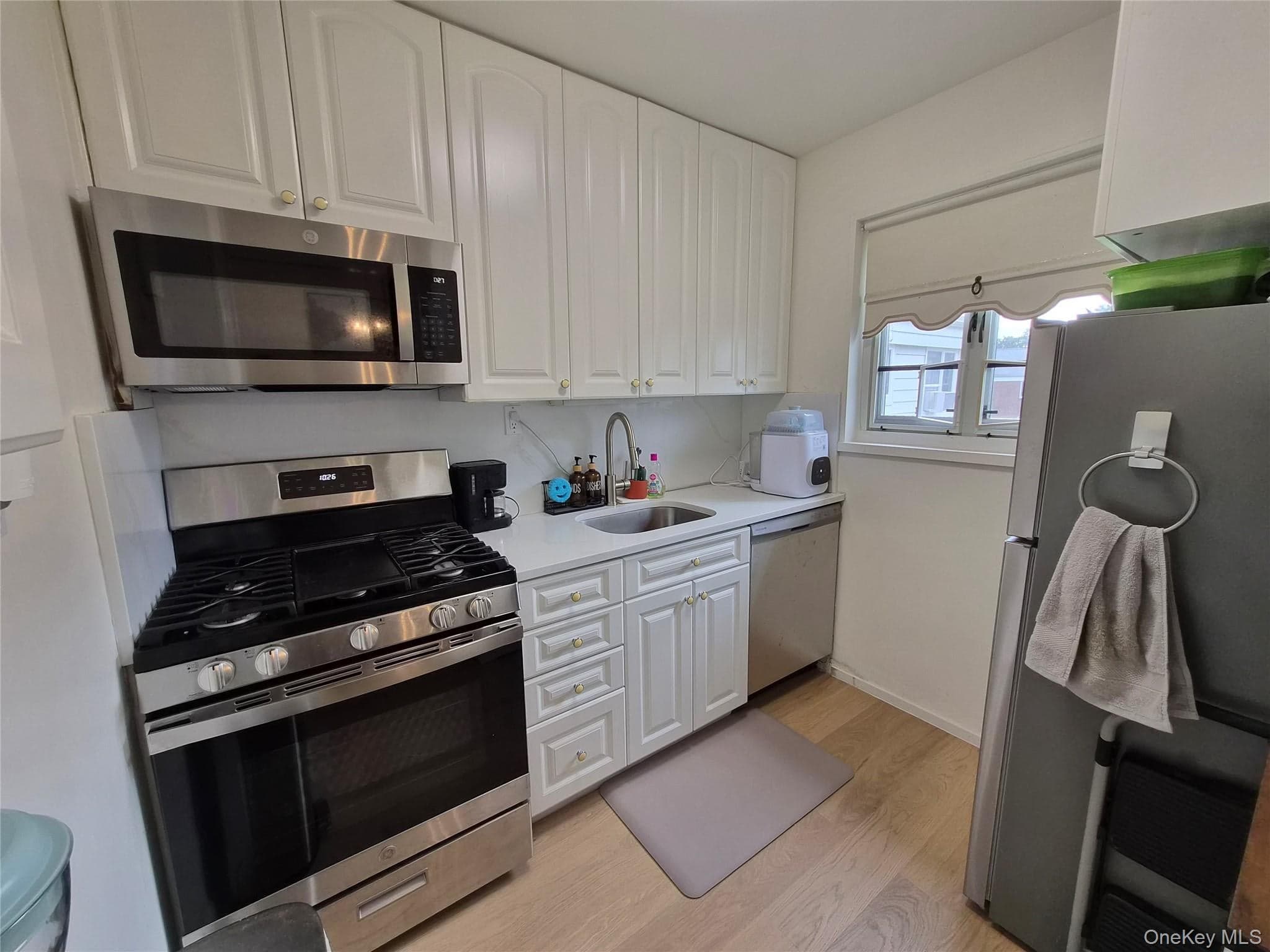 227-08 Hillside Avenue Unit: Upper thumbnail 24