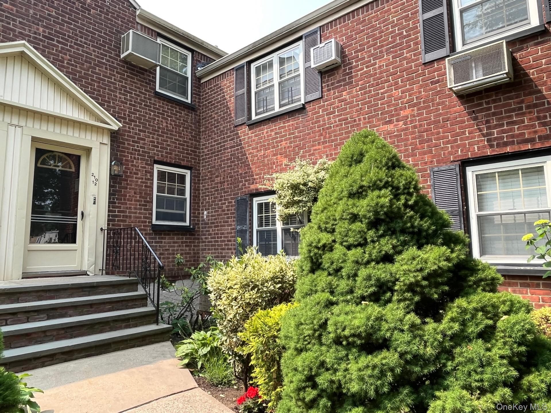 210-12 69th Avenue Unit: Lower thumbnail 2