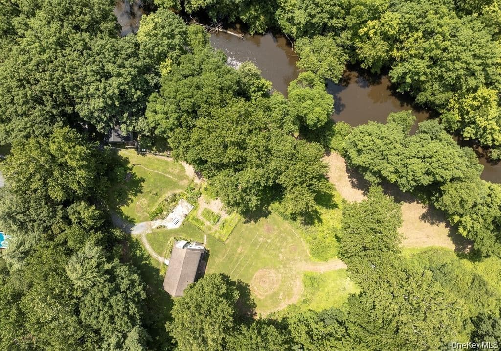 13-14 Creekside Place thumbnail 10
