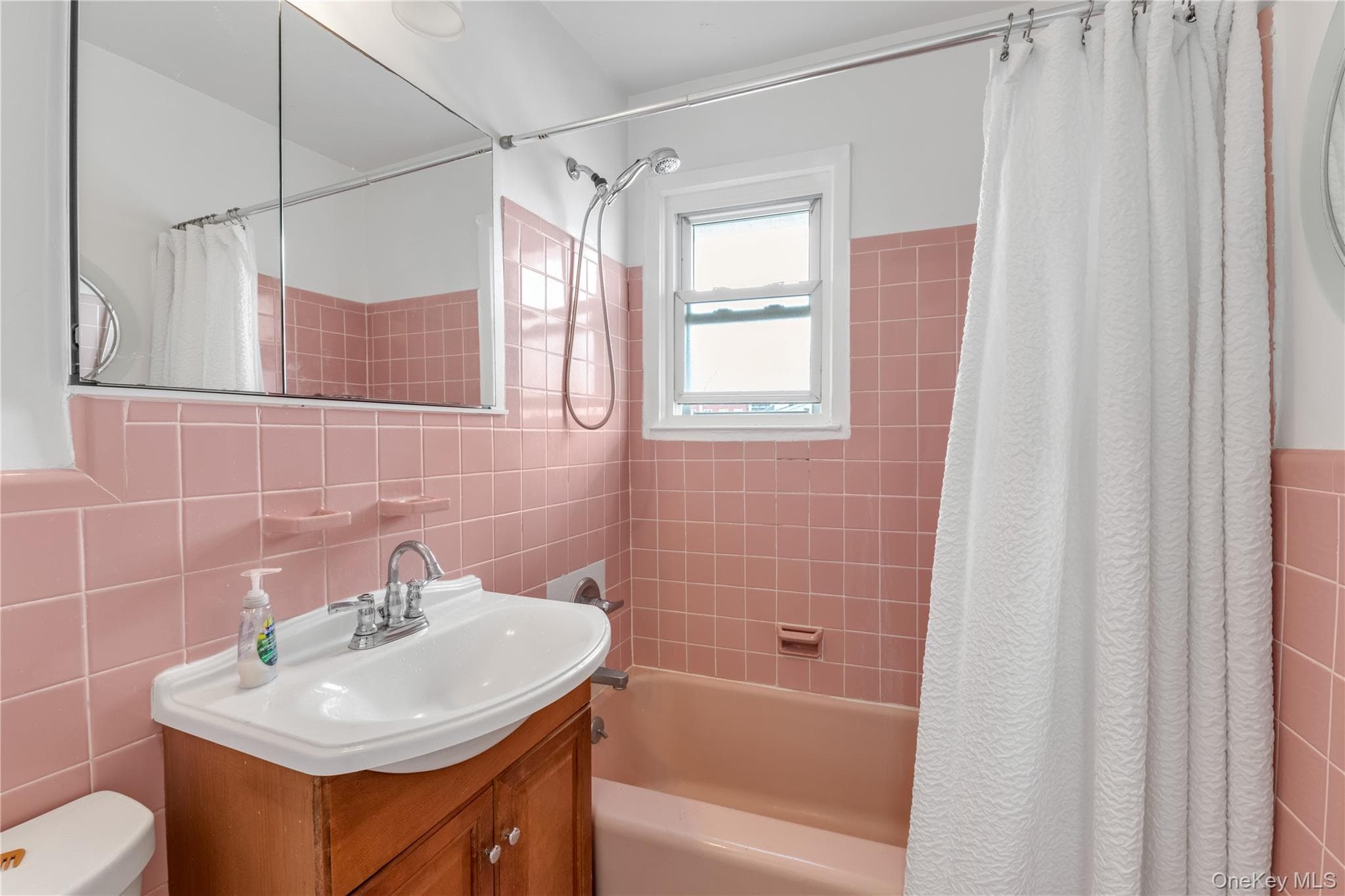 531 E Broadway thumbnail 9