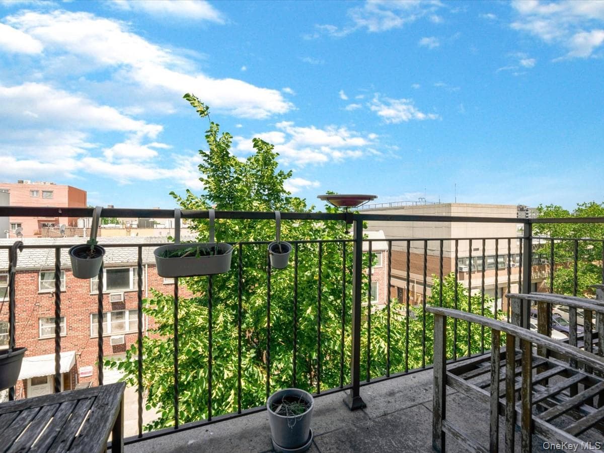 2519 35th Street Unit: 4C thumbnail 9