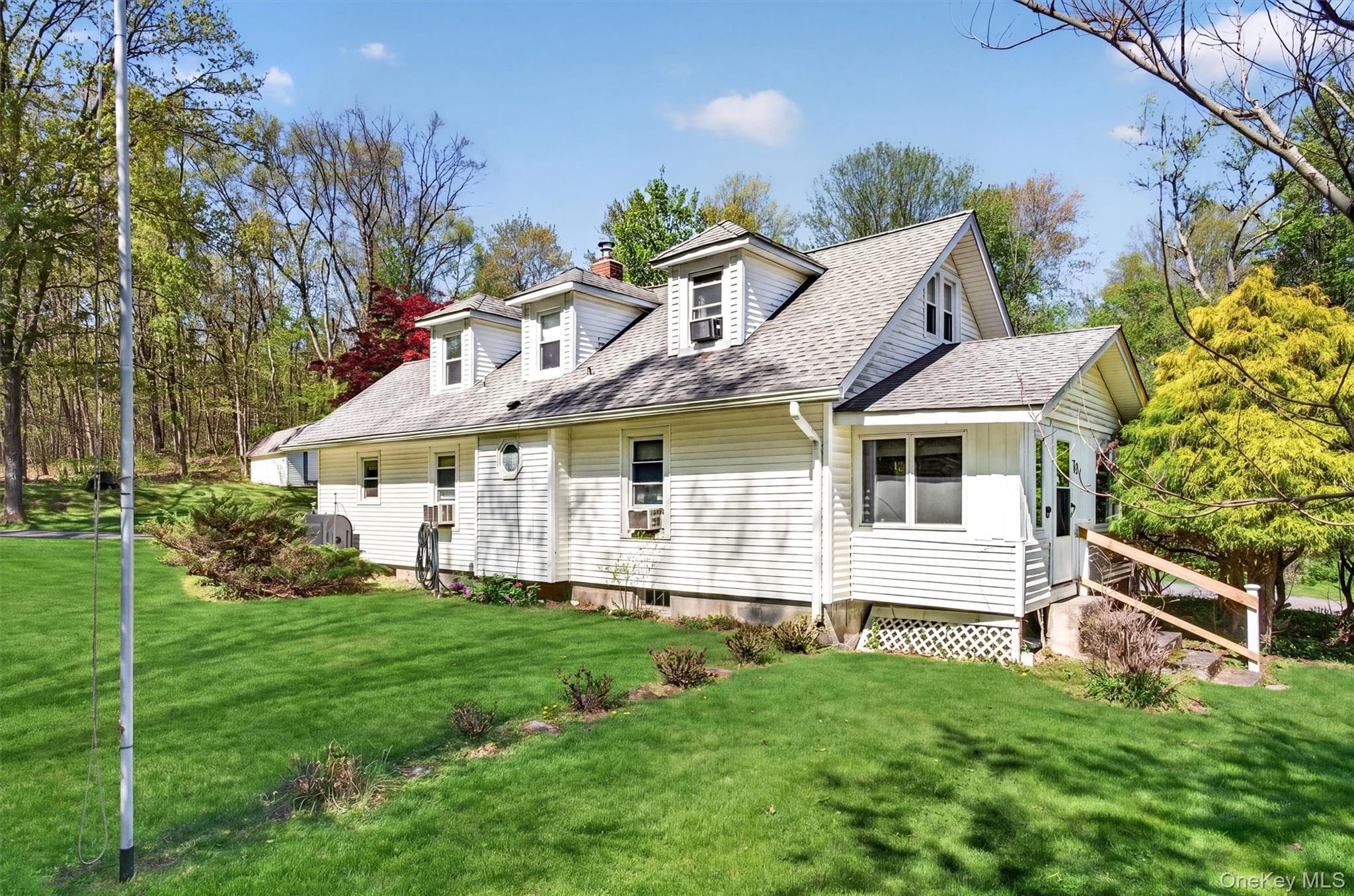 721 Goshen Turnpike, Circleville