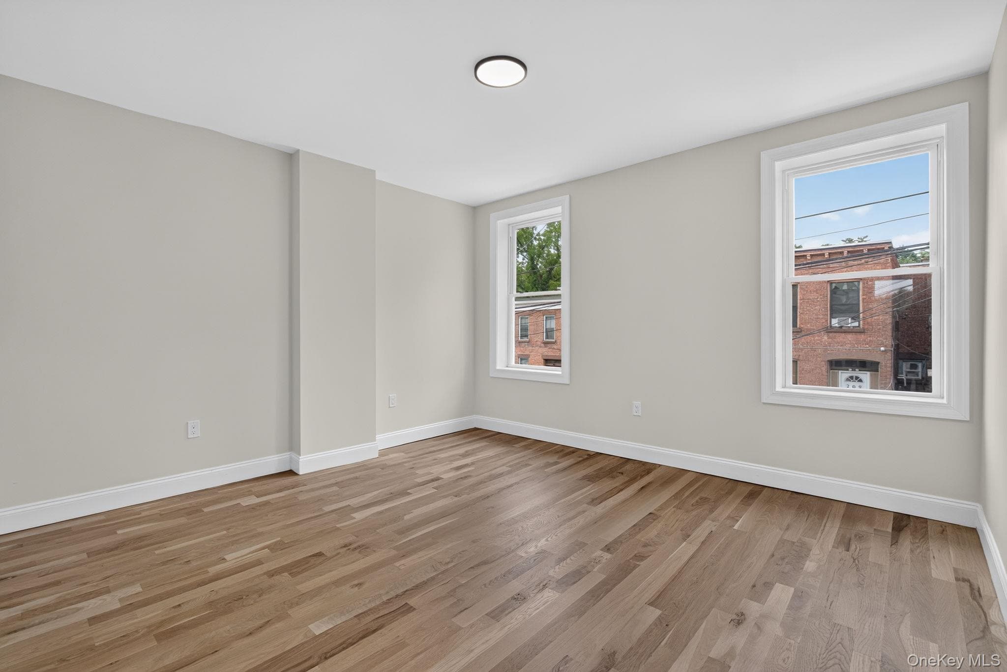 210 N Miller Street thumbnail 21