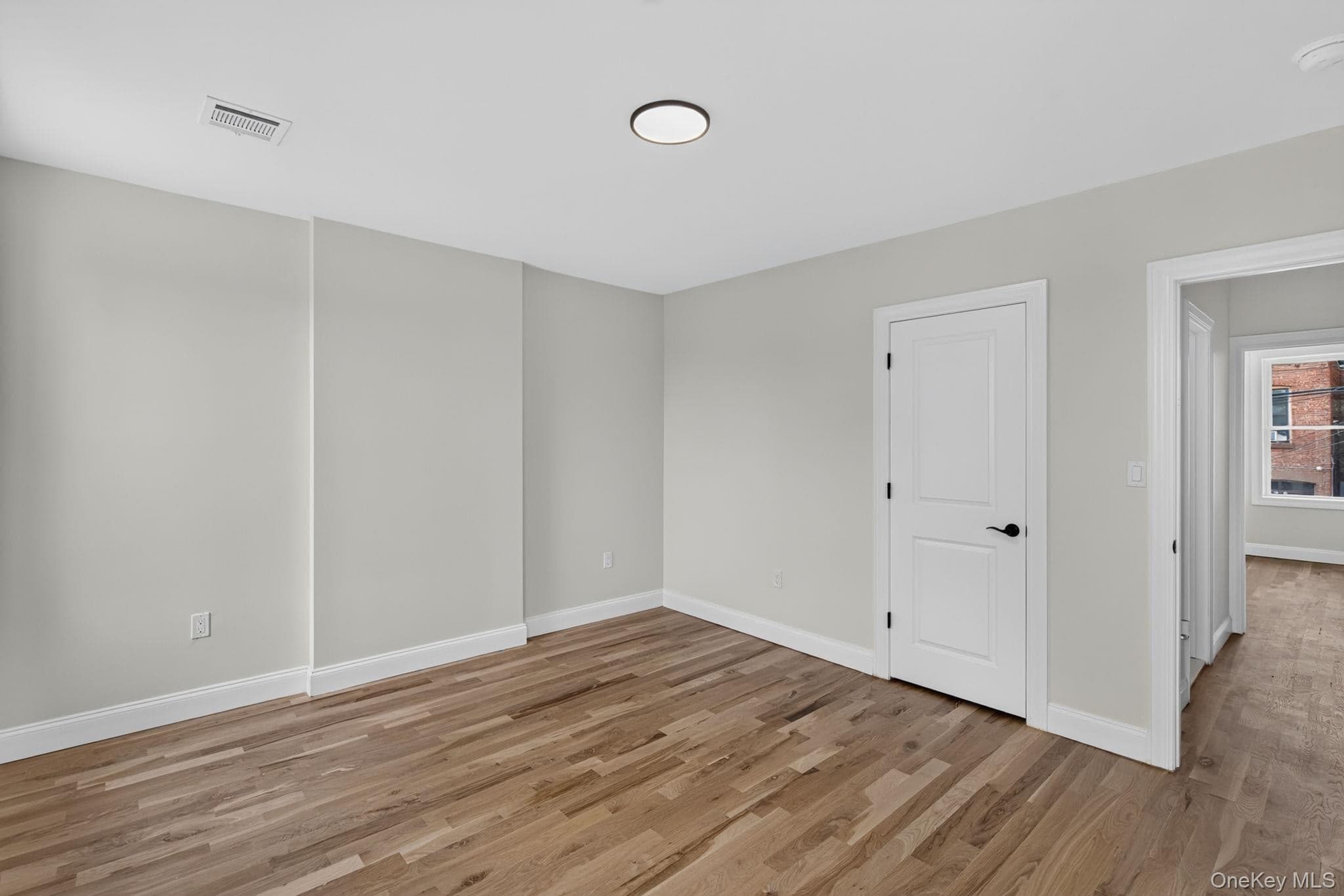 210 N Miller Street thumbnail 18