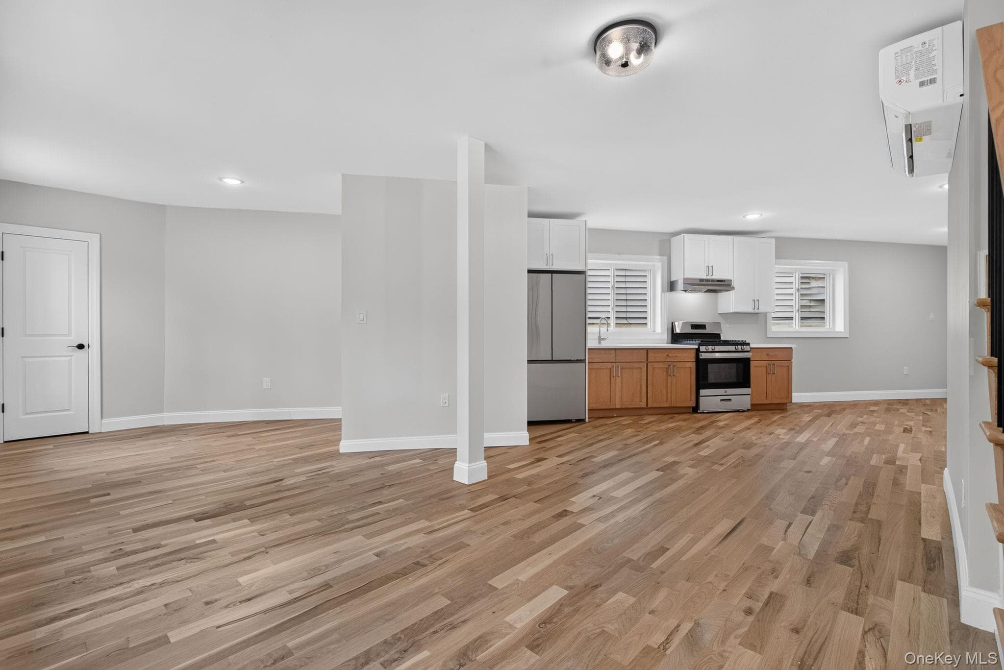 210 N Miller Street thumbnail 35