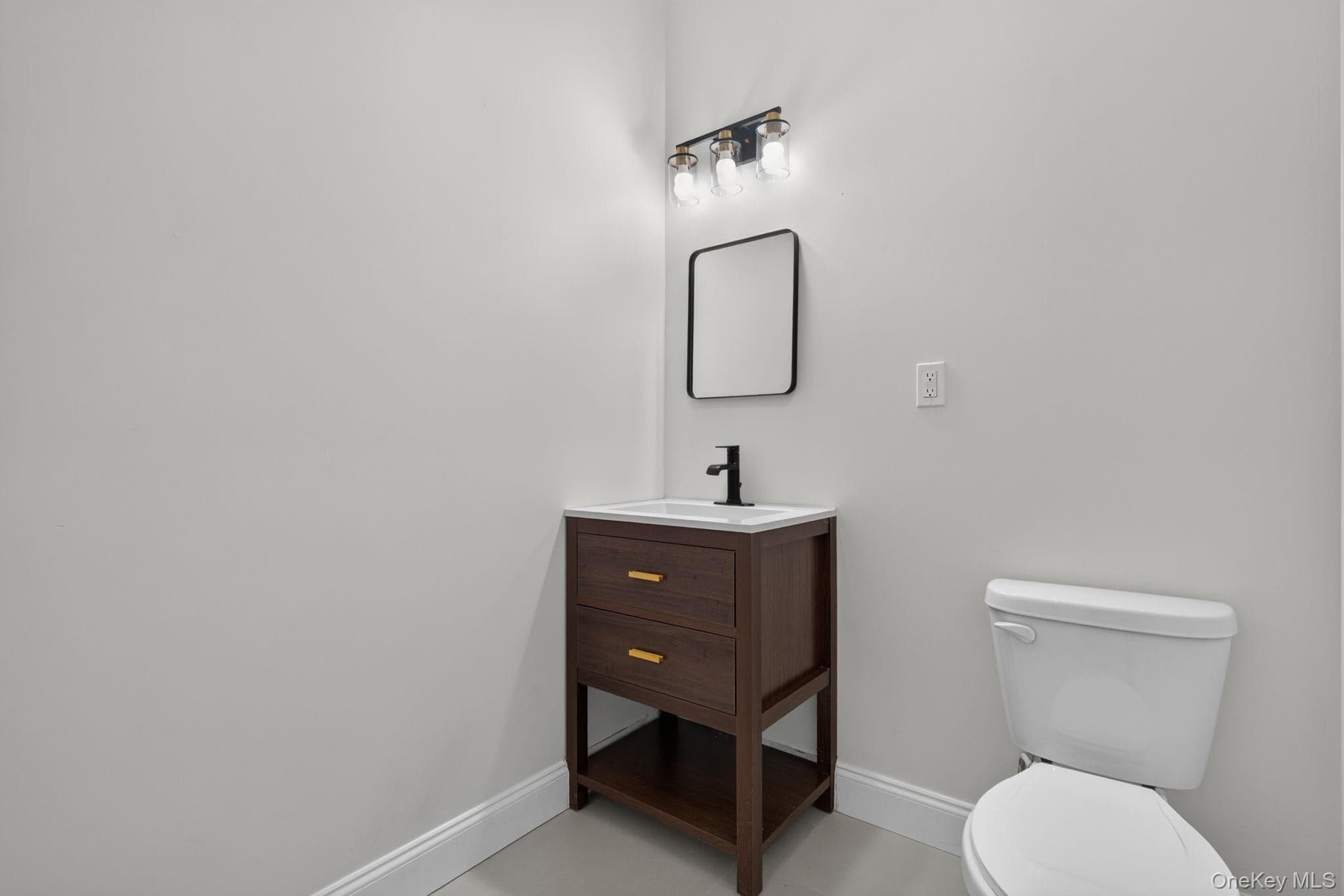 210 N Miller Street thumbnail 15