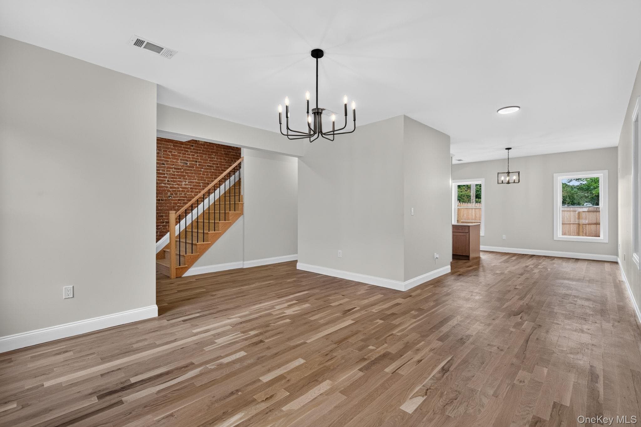 210 N Miller Street thumbnail 6