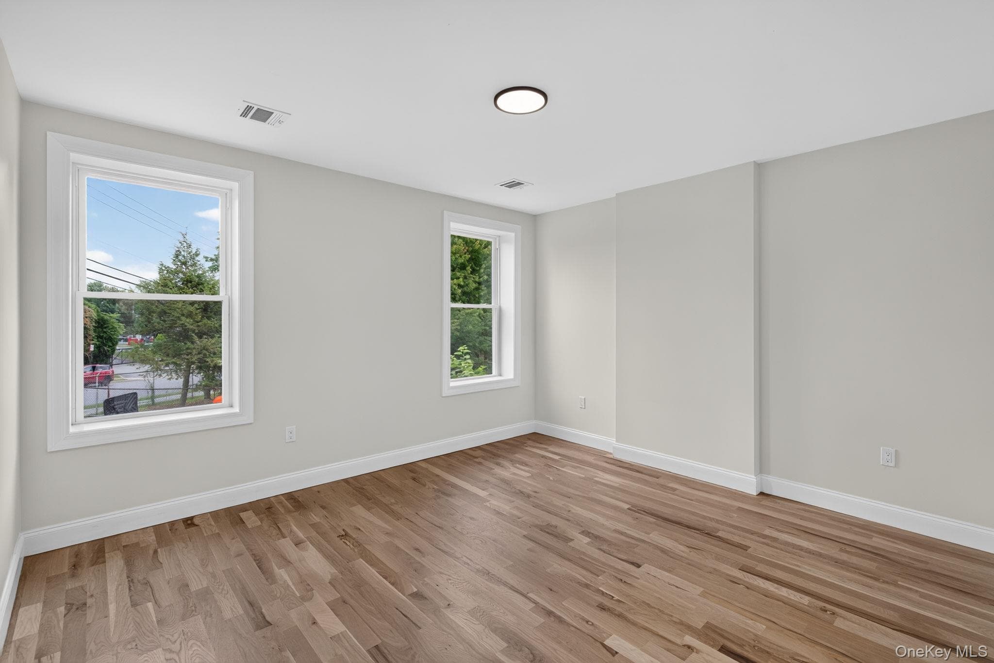 210 N Miller Street thumbnail 19