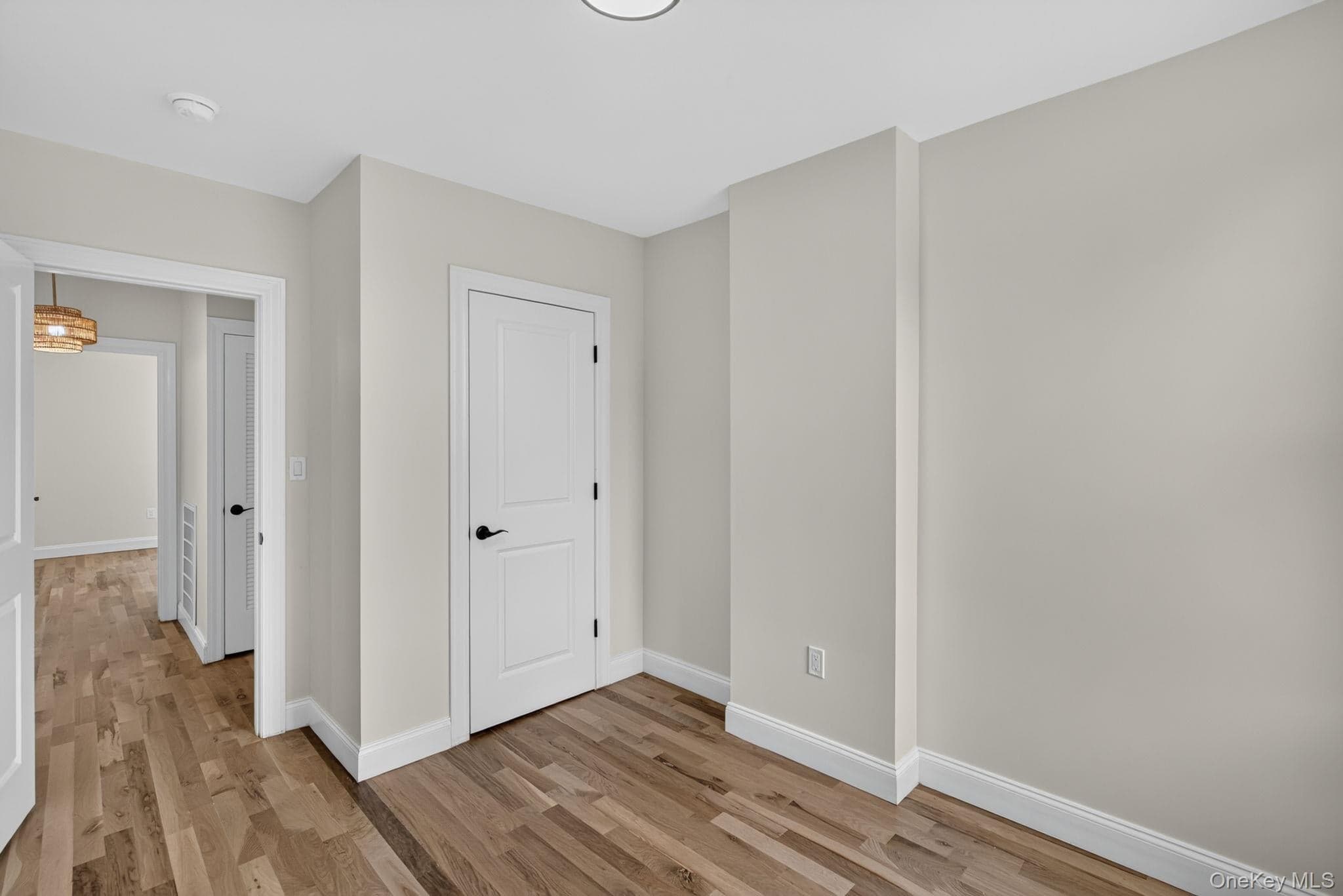 210 N Miller Street thumbnail 16