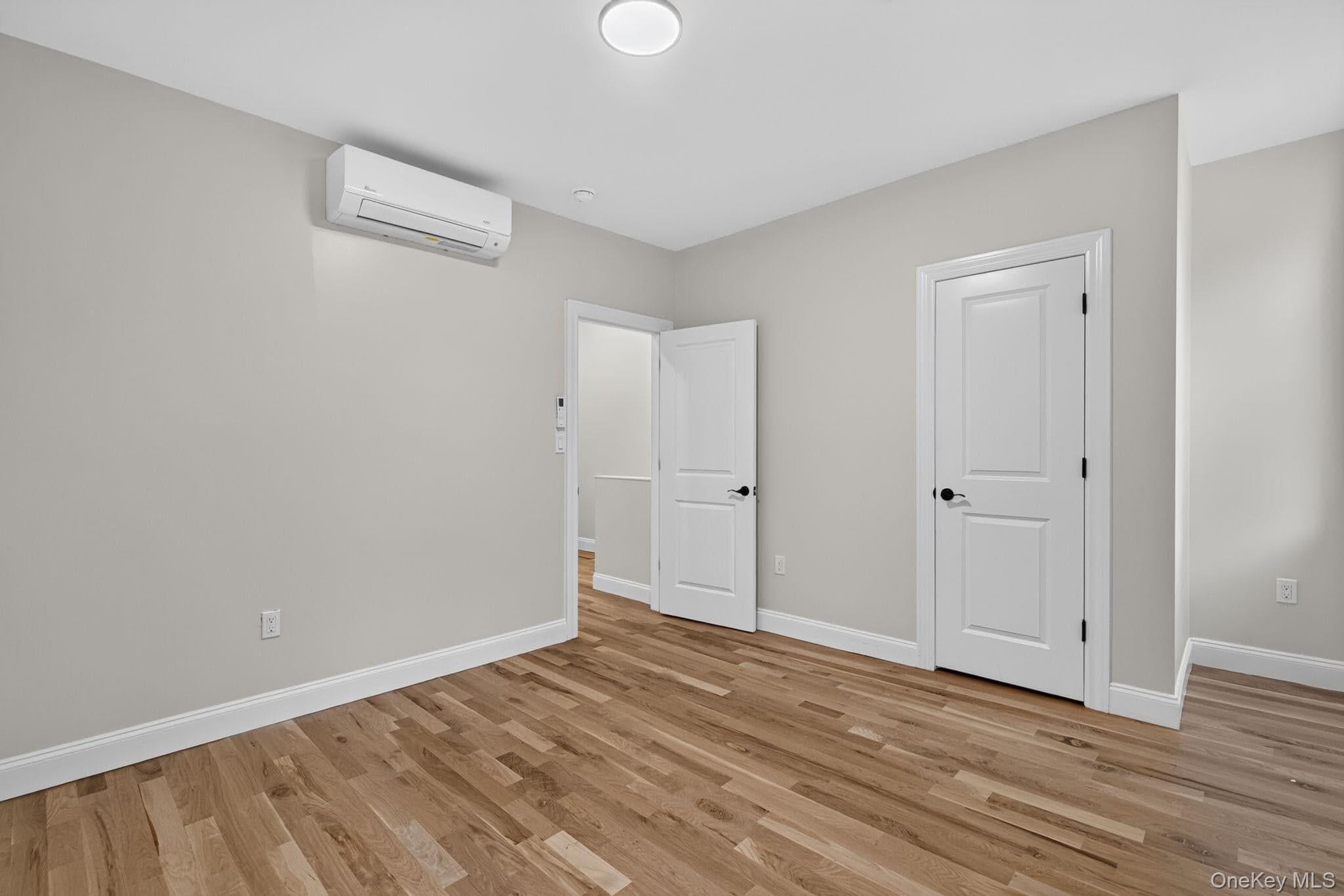 210 N Miller Street thumbnail 46