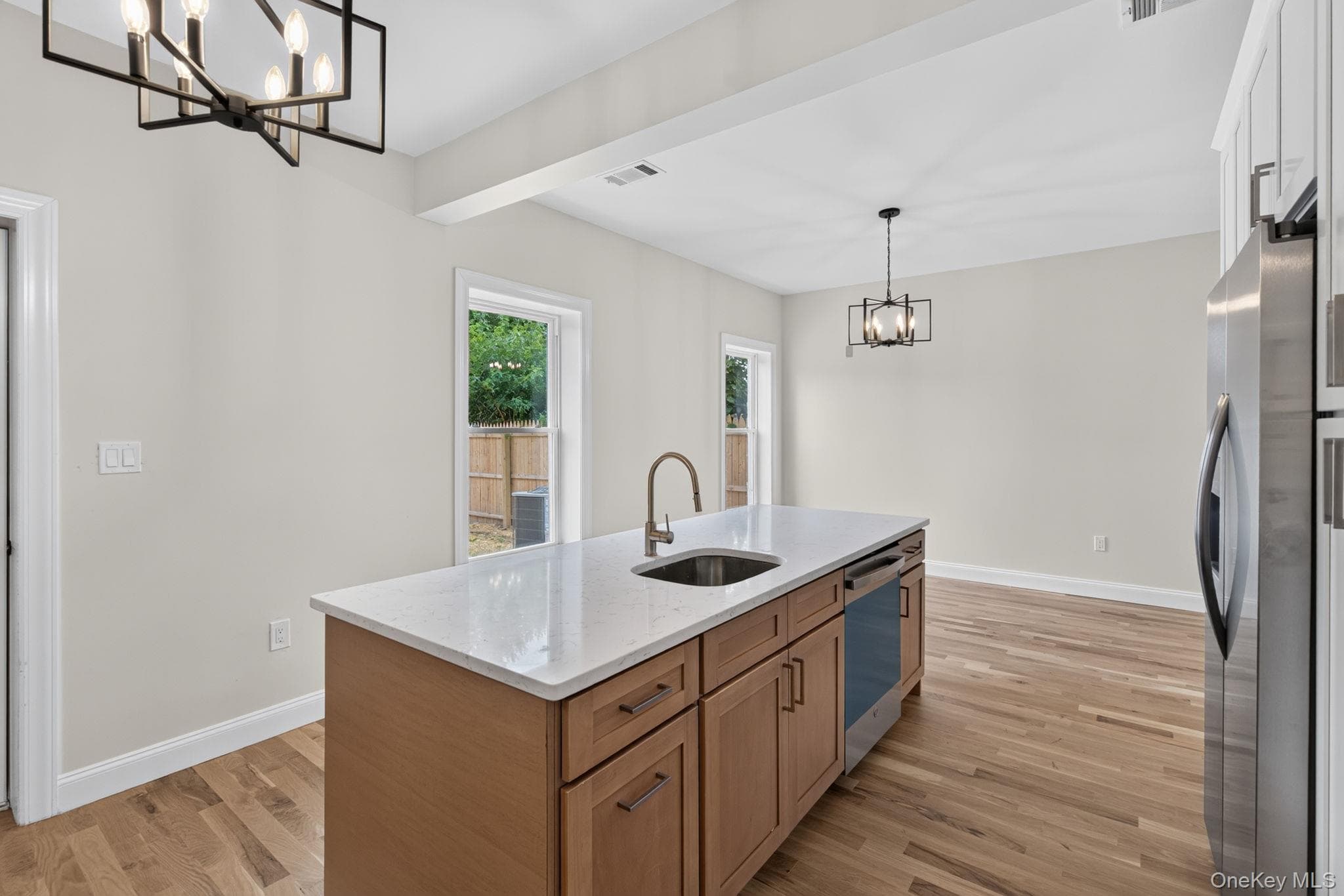 210 N Miller Street thumbnail 11