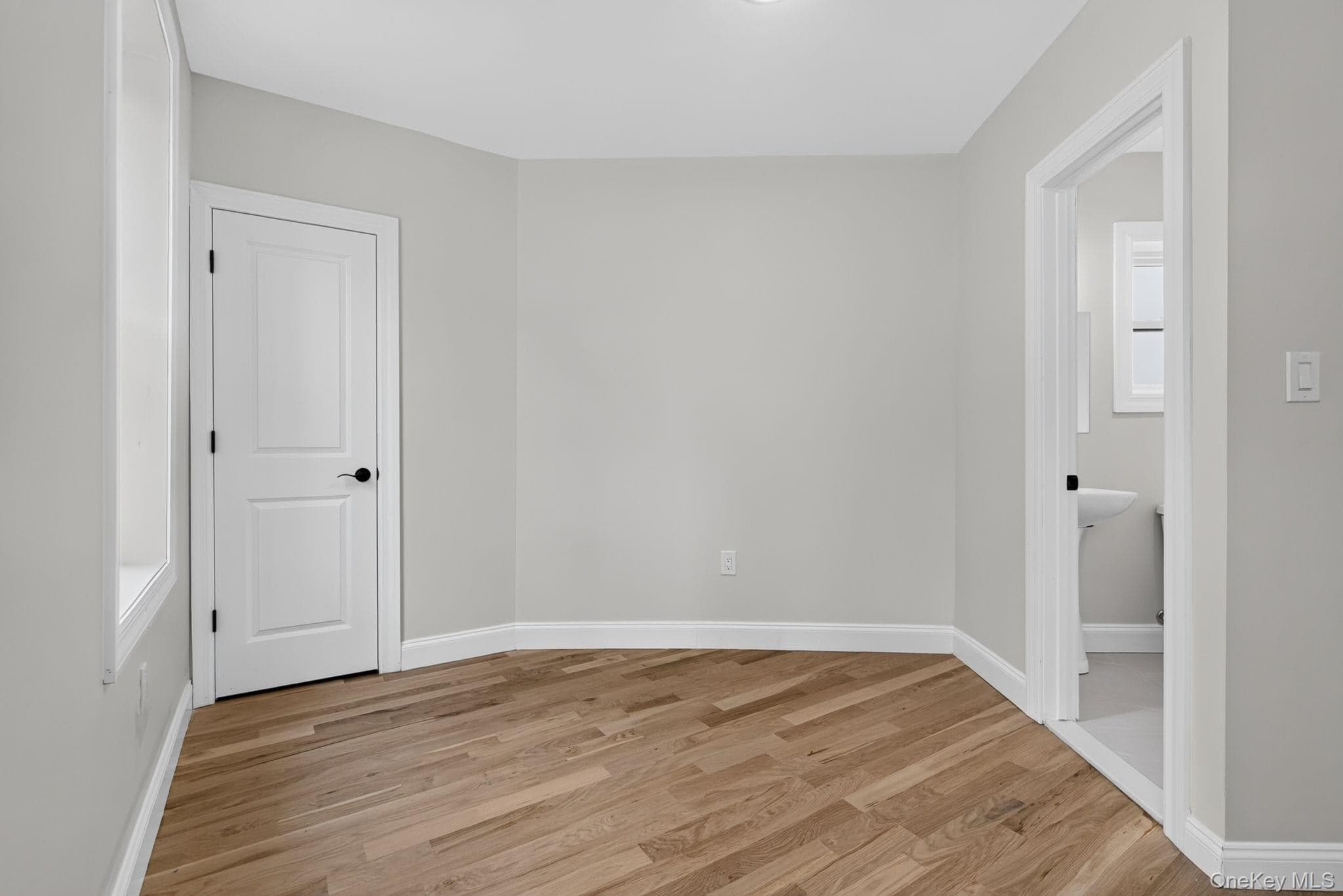 210 N Miller Street thumbnail 32
