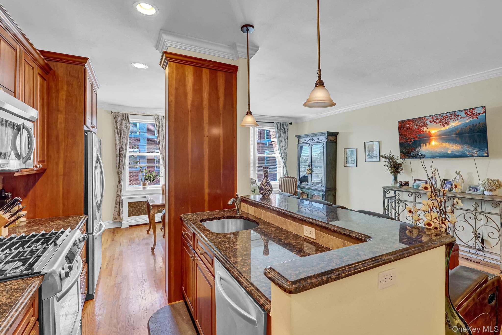 111 7th Street Unit: 304 thumbnail 13