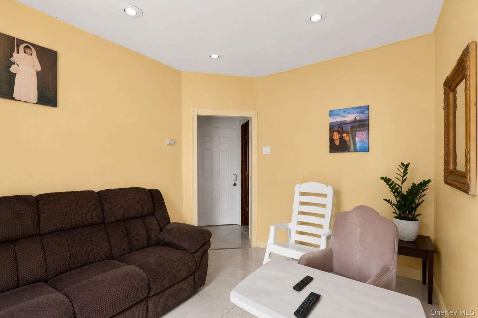 2280 Lyon Avenue thumbnail 9