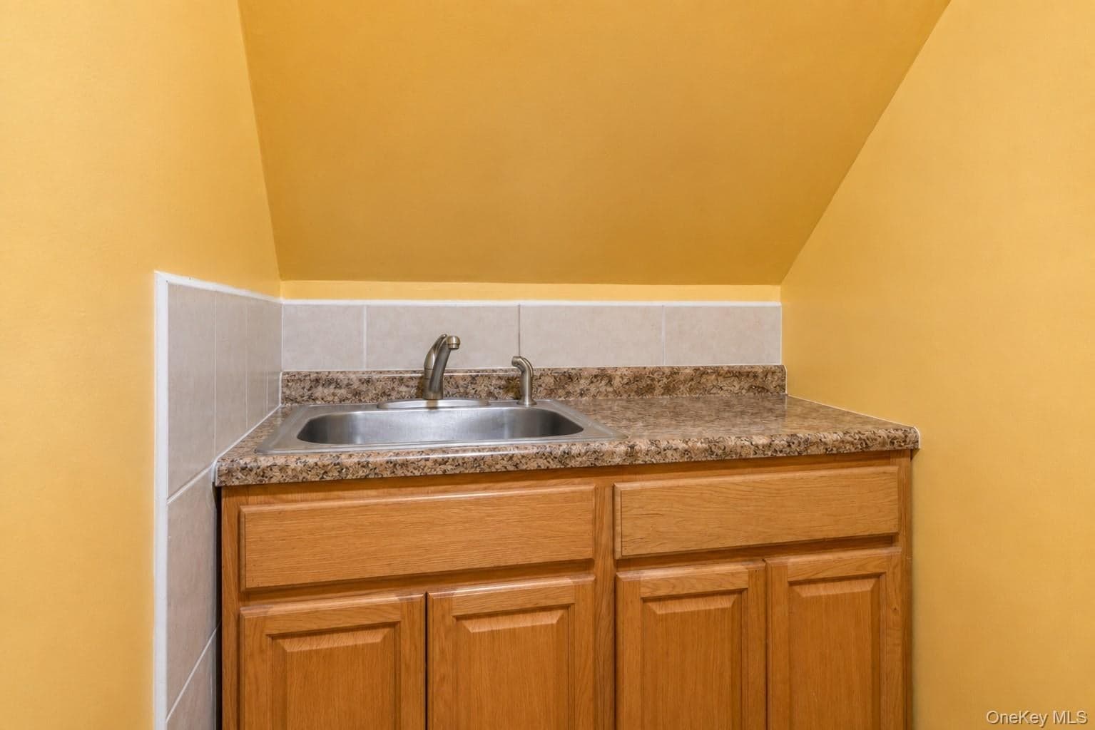 2280 Lyon Avenue thumbnail 14