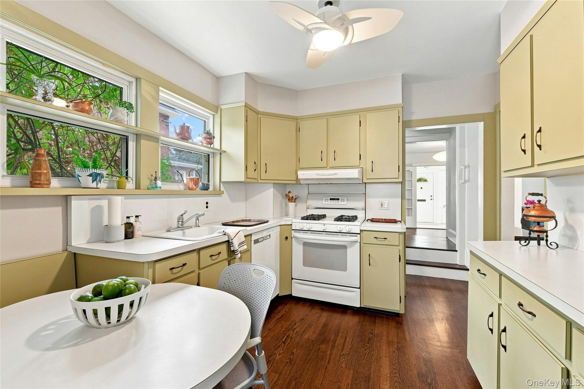 185 Crocus Avenue thumbnail 12