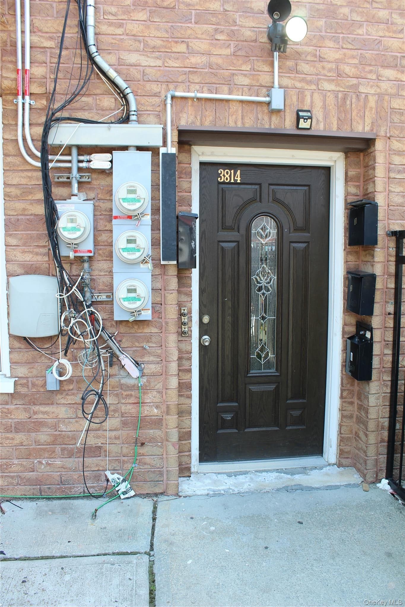 3814 Barnes Avenue thumbnail 2
