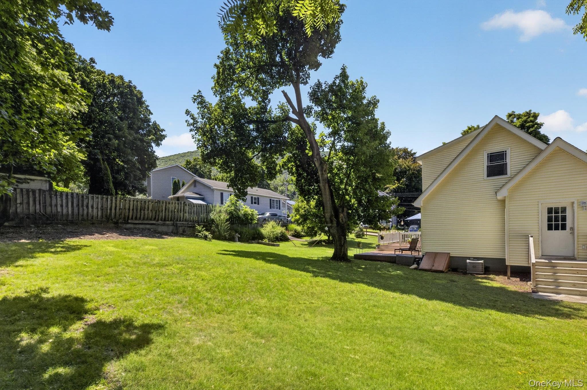 256 E Main Street thumbnail 16
