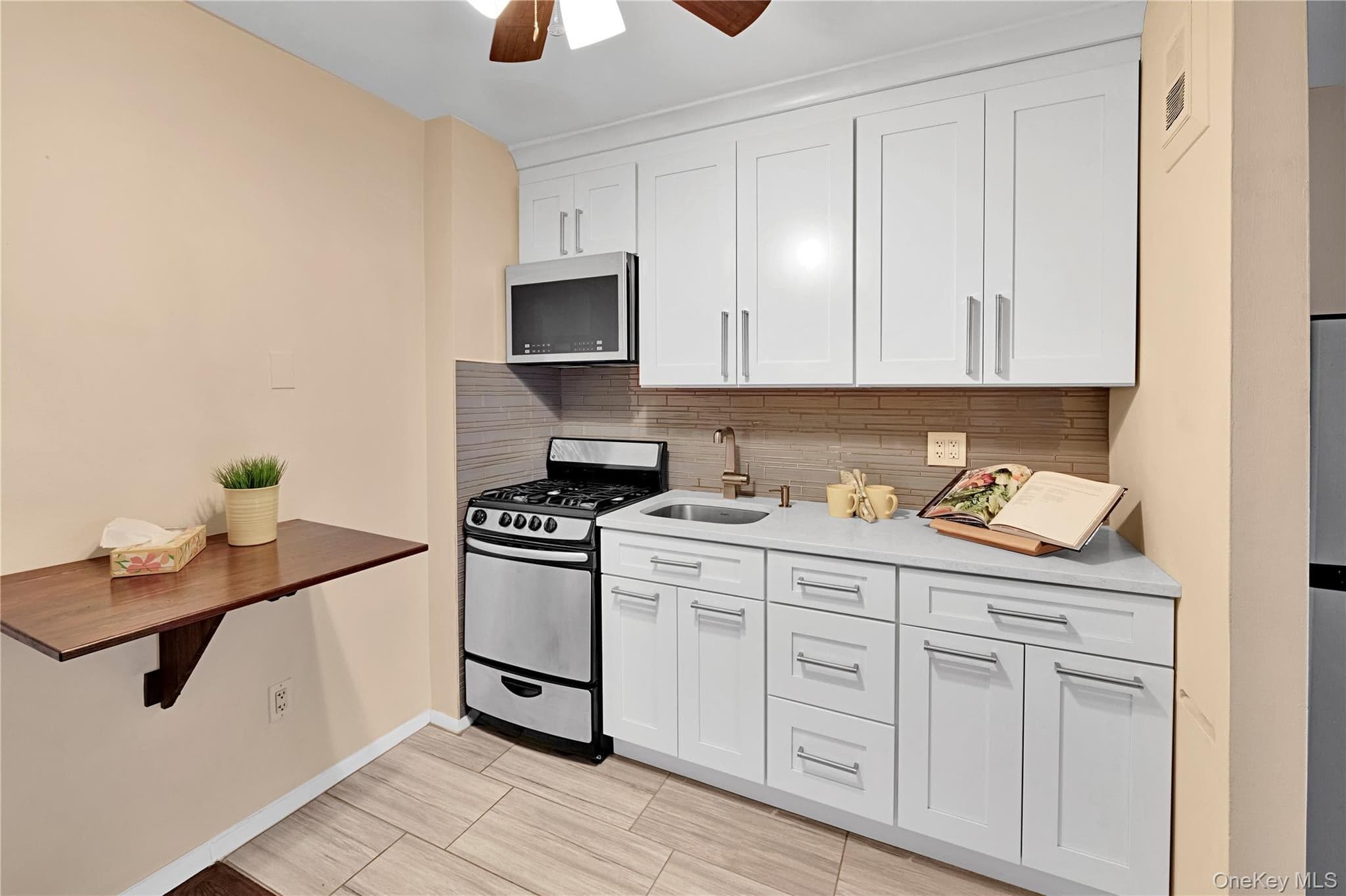2221 Palmer Avenue Unit: 1H thumbnail 3
